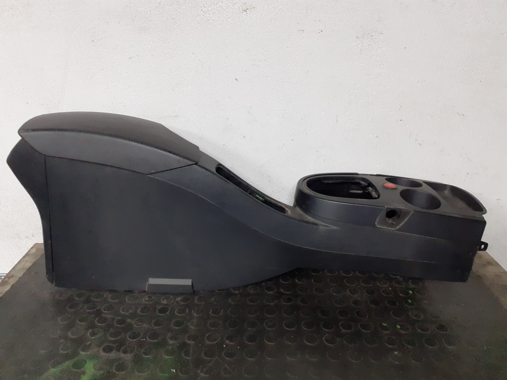 OPEL Toledo 3 generation (2004-2010) Armrest 5P0864251B 19014454