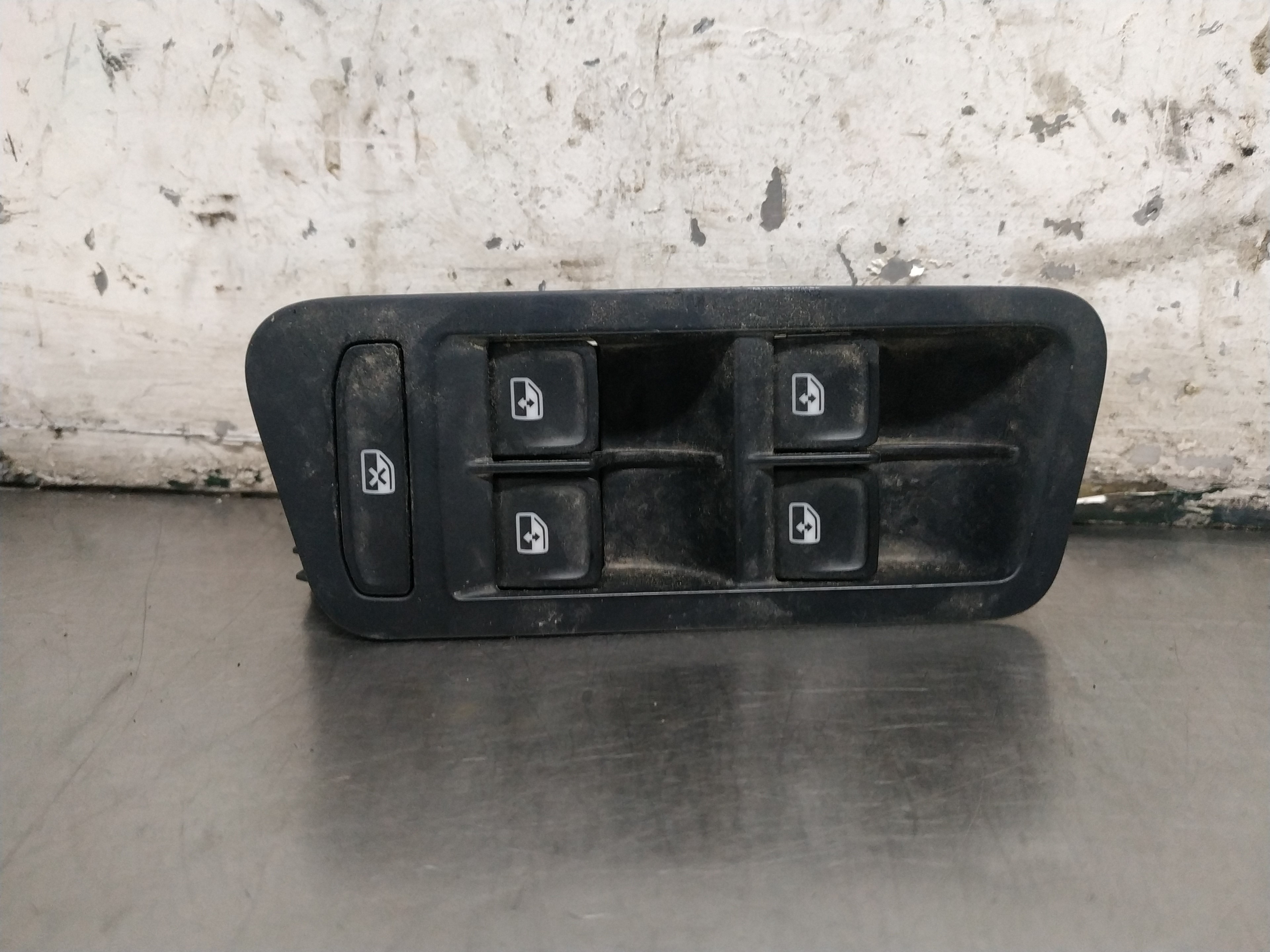 VOLKSWAGEN Variant VII TDI (2014-2024) Front Left Door Window Switch 5G0959857D 19177310