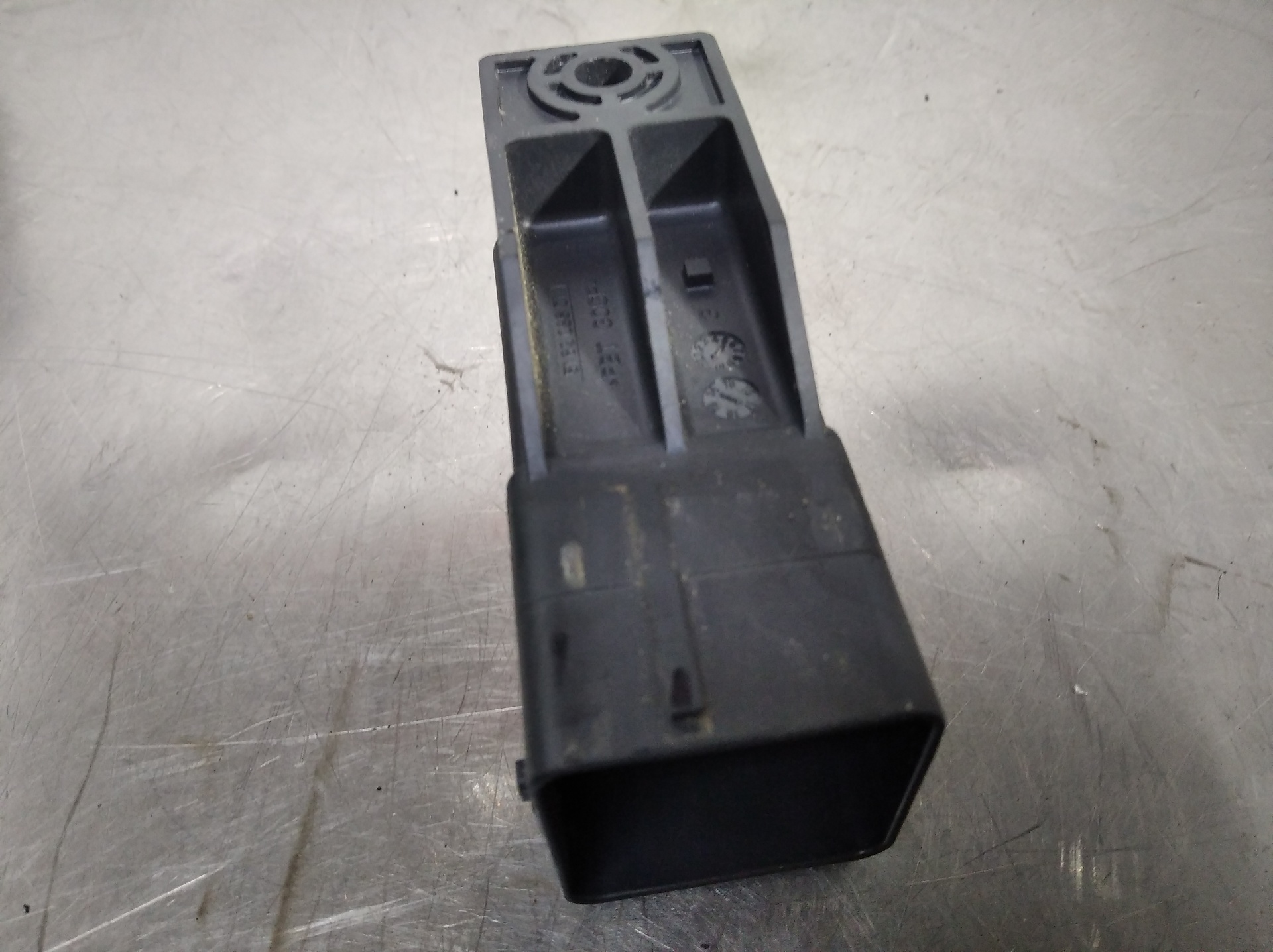Caja de precalentamiento BH01 9803299780 de Citroen C4 picasso ii 2013-0 con 88000 km - pieza usada