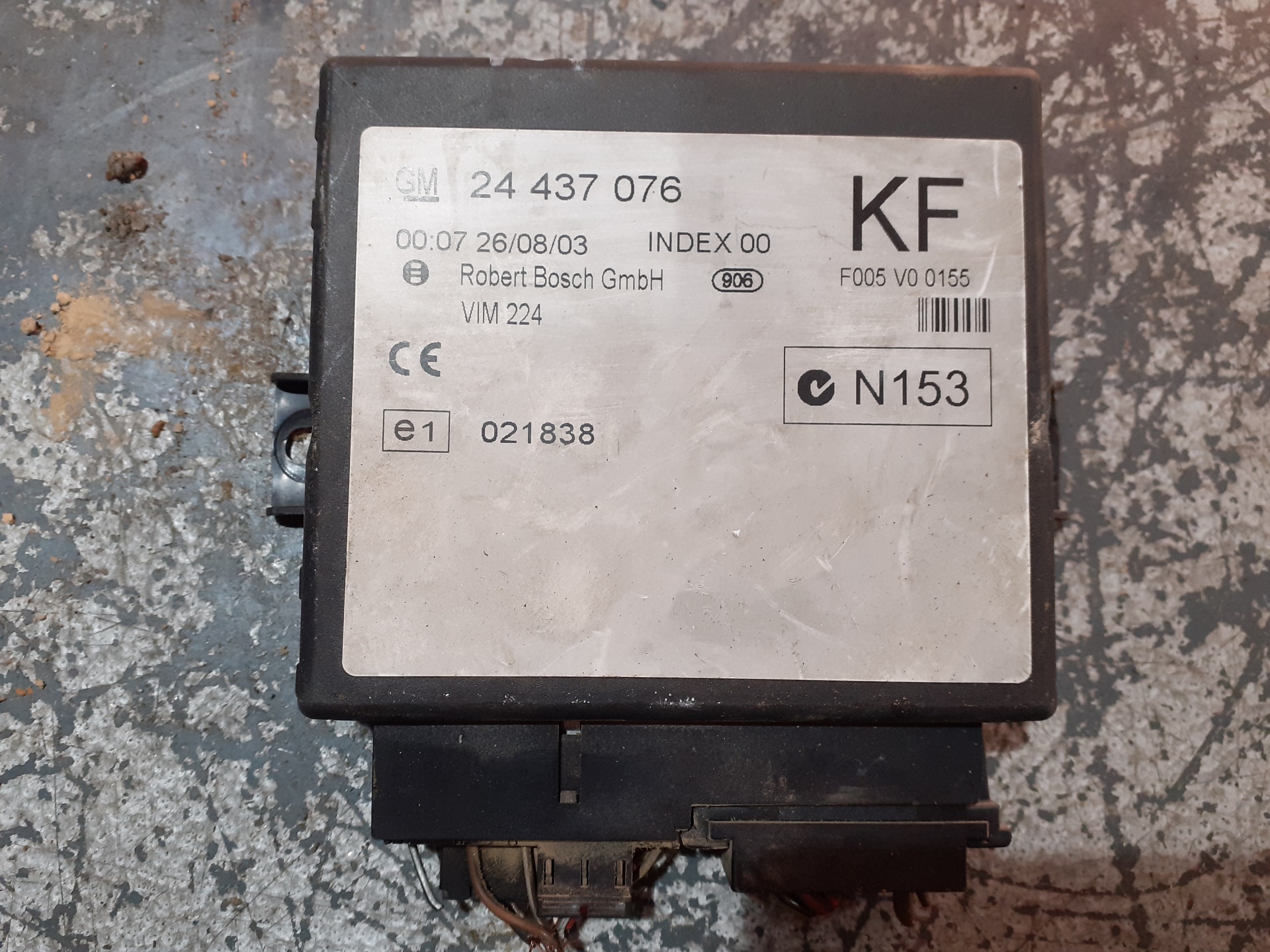 Centralita cierre Y20DTH 24437076 de Opel Zafira a monospace (t98) 1999-2005