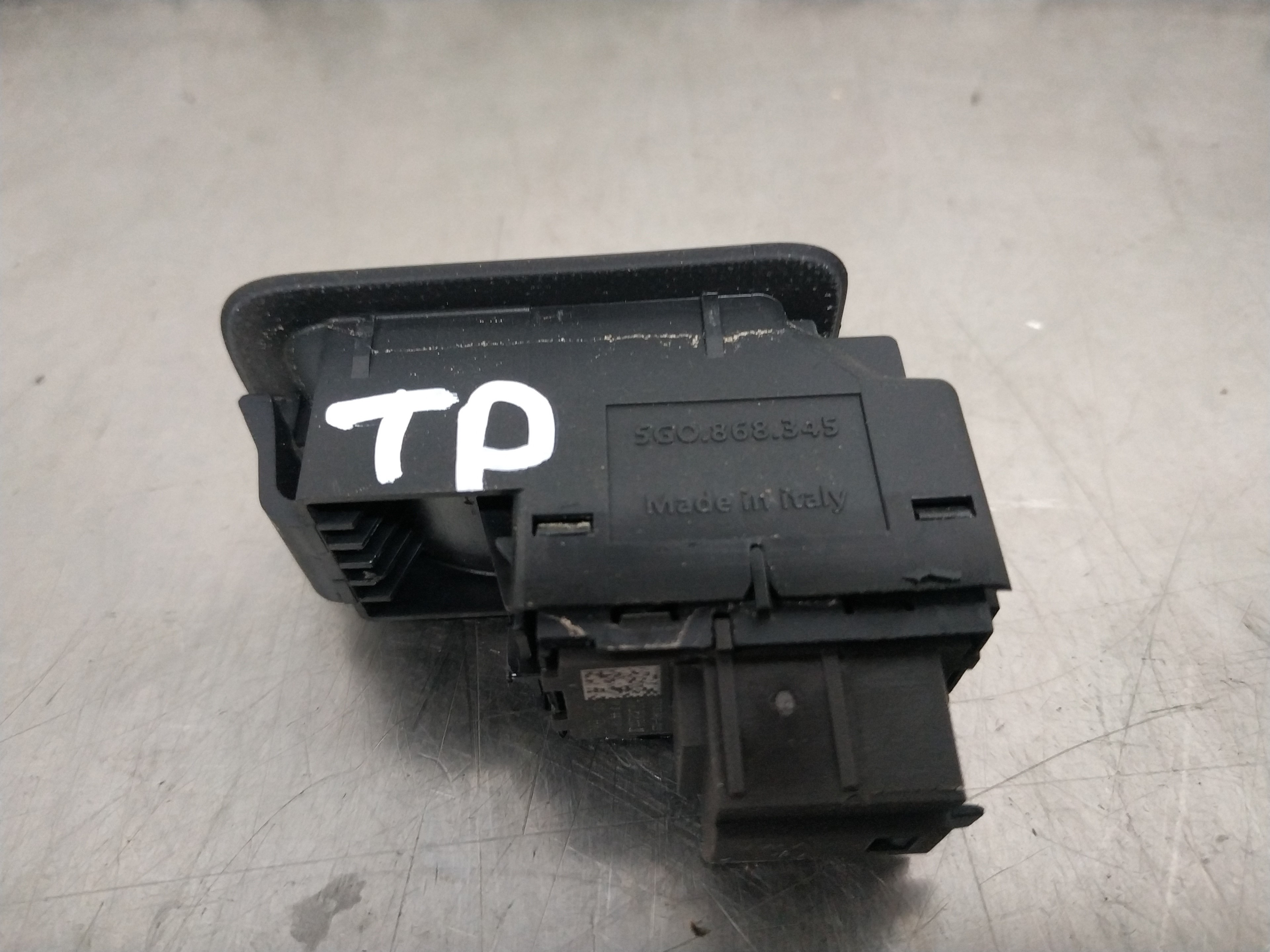 VOLKSWAGEN Variant VII TDI (2014-2024) Rear Right Door Window Control Switch 5G0959855M 19178419