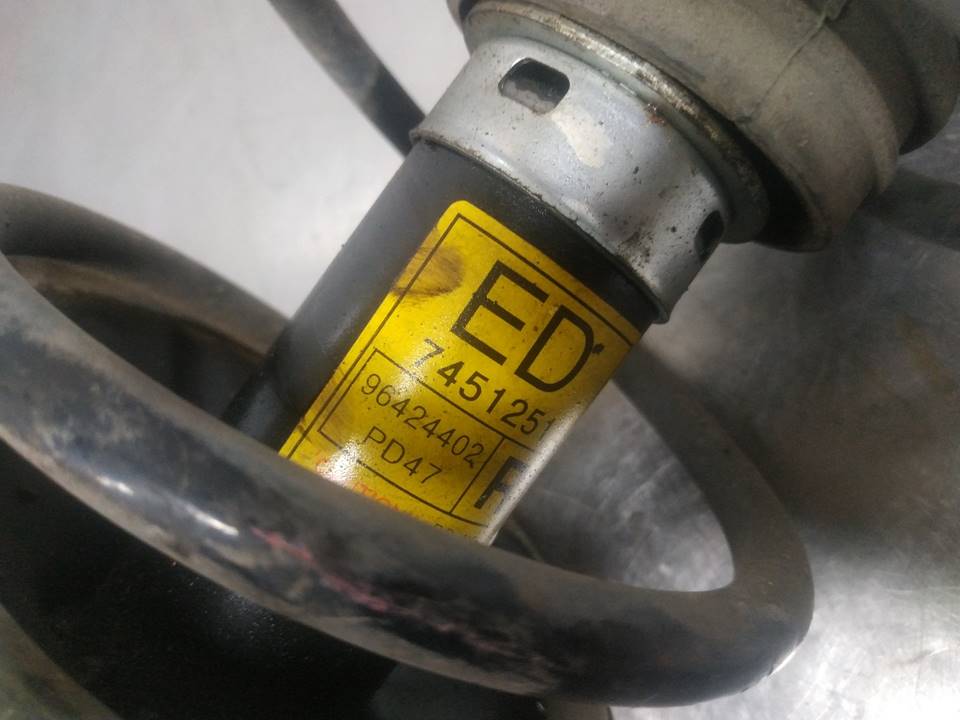 Amortiguador delantero derecho F8CV 96424402 de Daewoo Matiz (m100, m150) 1998-2004 - pieza usada