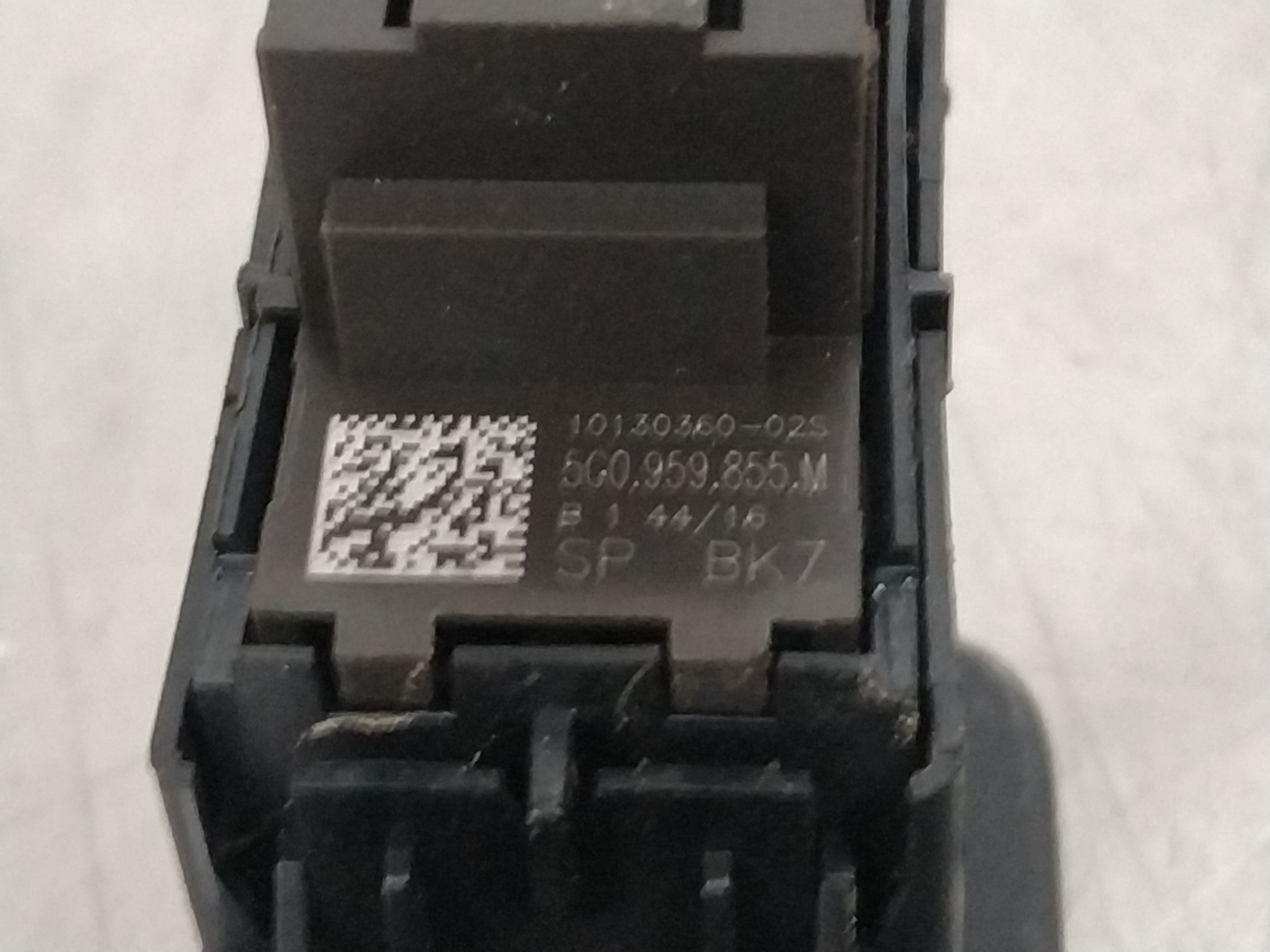 VOLKSWAGEN Variant VII TDI (2014-2024) Front Right Door Window Switch 5G0959855M 19174735