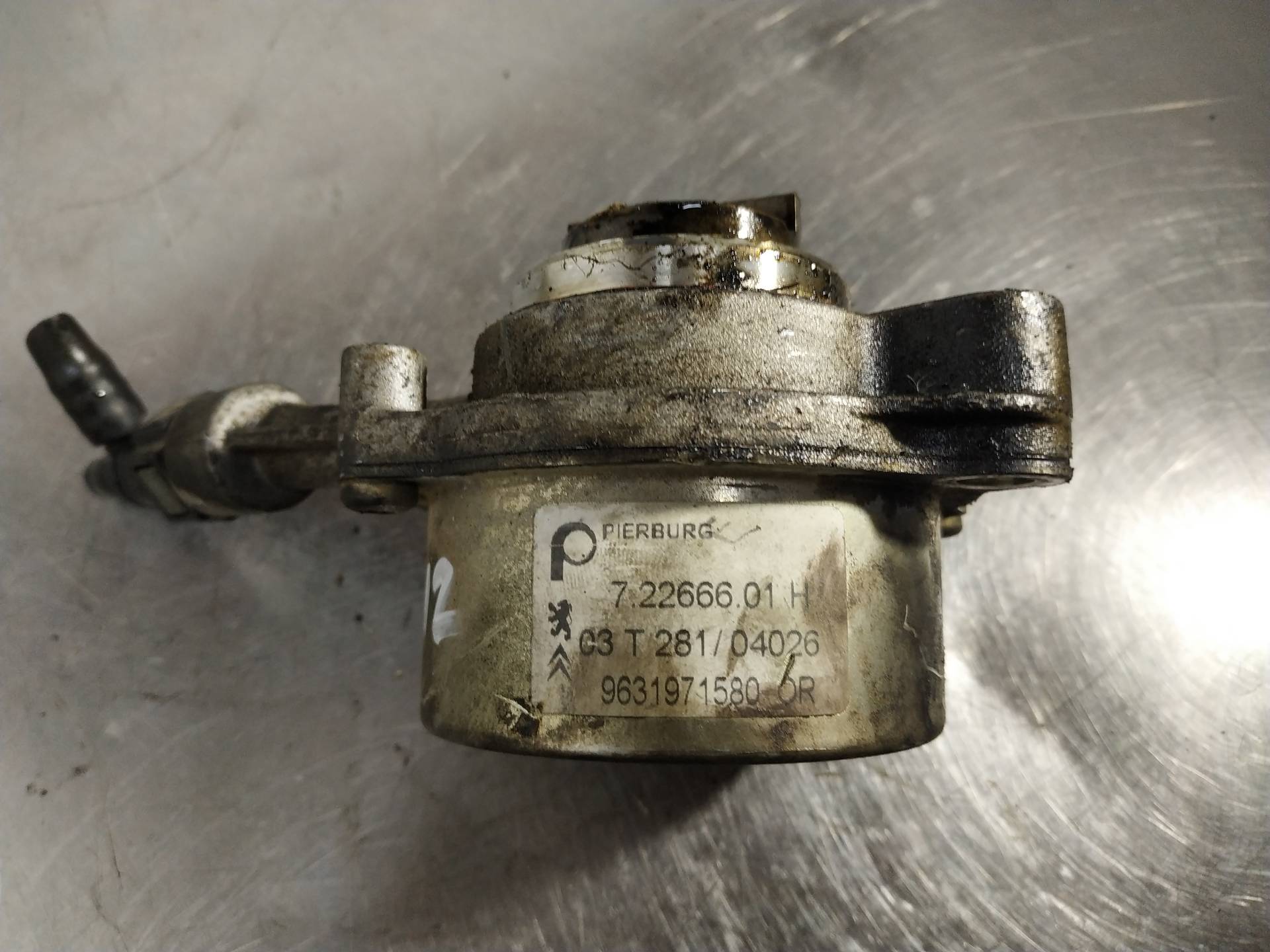 Depresor freno / bomba vacio 4HXDW12TED4FAP,4HX 9631971580 de Citroen C5 2001-2004 - pieza usada