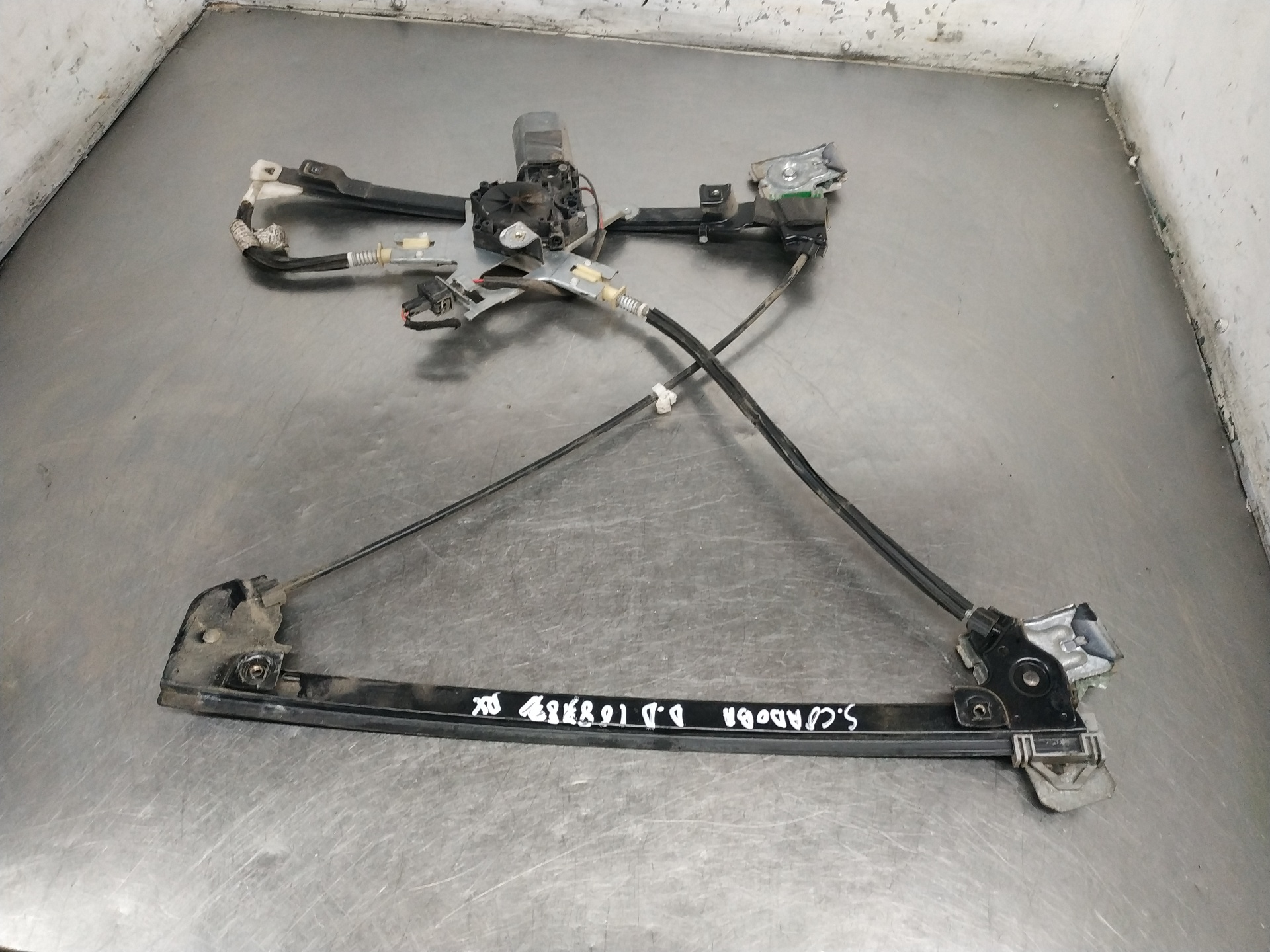 SEAT Cordoba 1 generation (1993-2003) Front Right Door Window Regulator 27319160