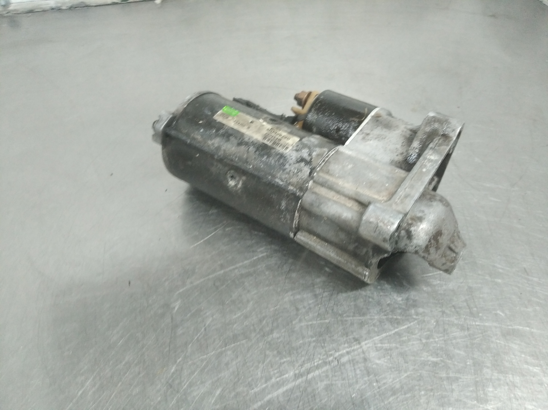 VOLKSWAGEN Express Startmotor MD329260 23576509