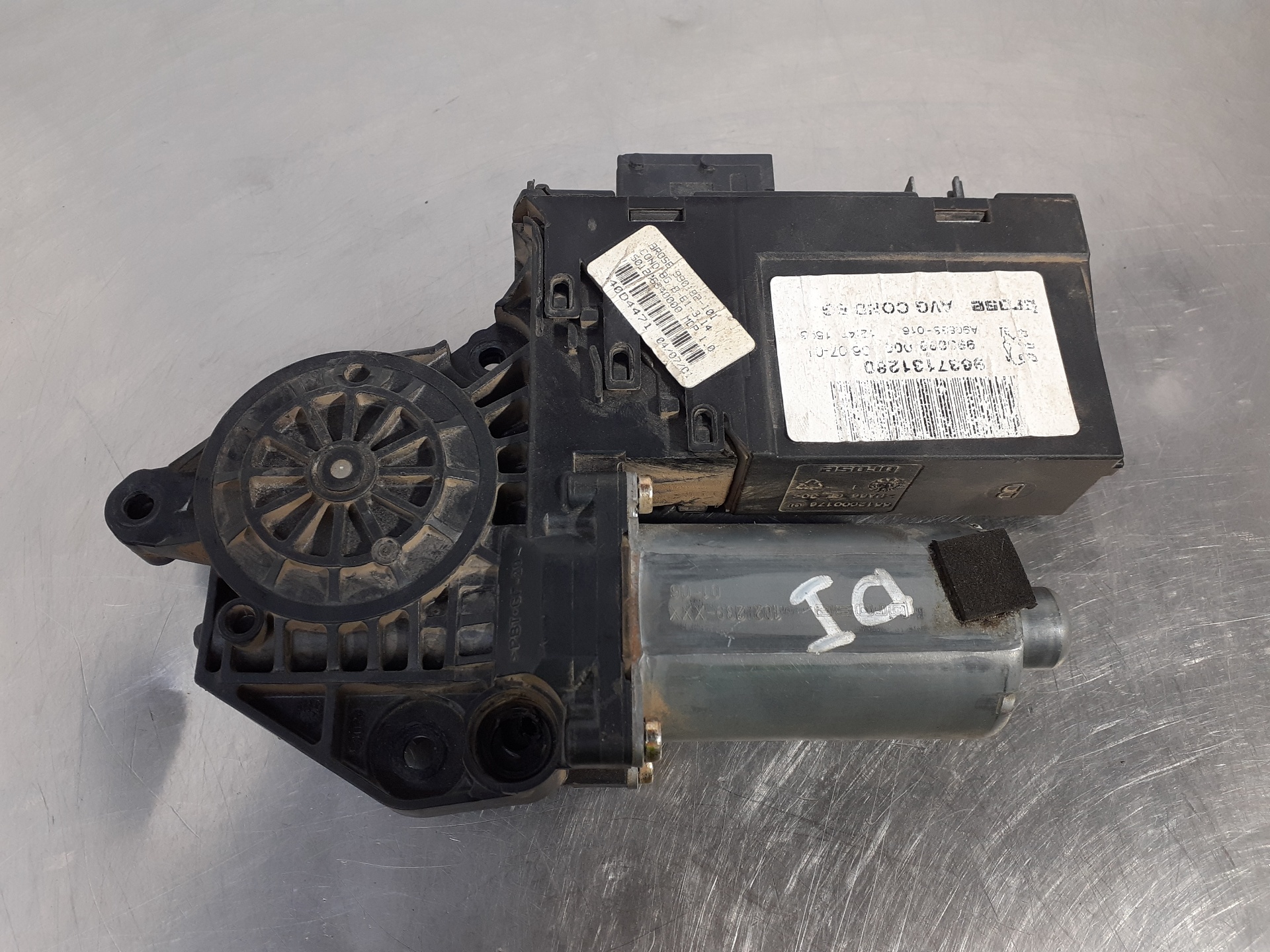 PEUGEOT 307 1 generation (2001-2008) Front Left Door Window Regulator Motor 0130821767 18980405