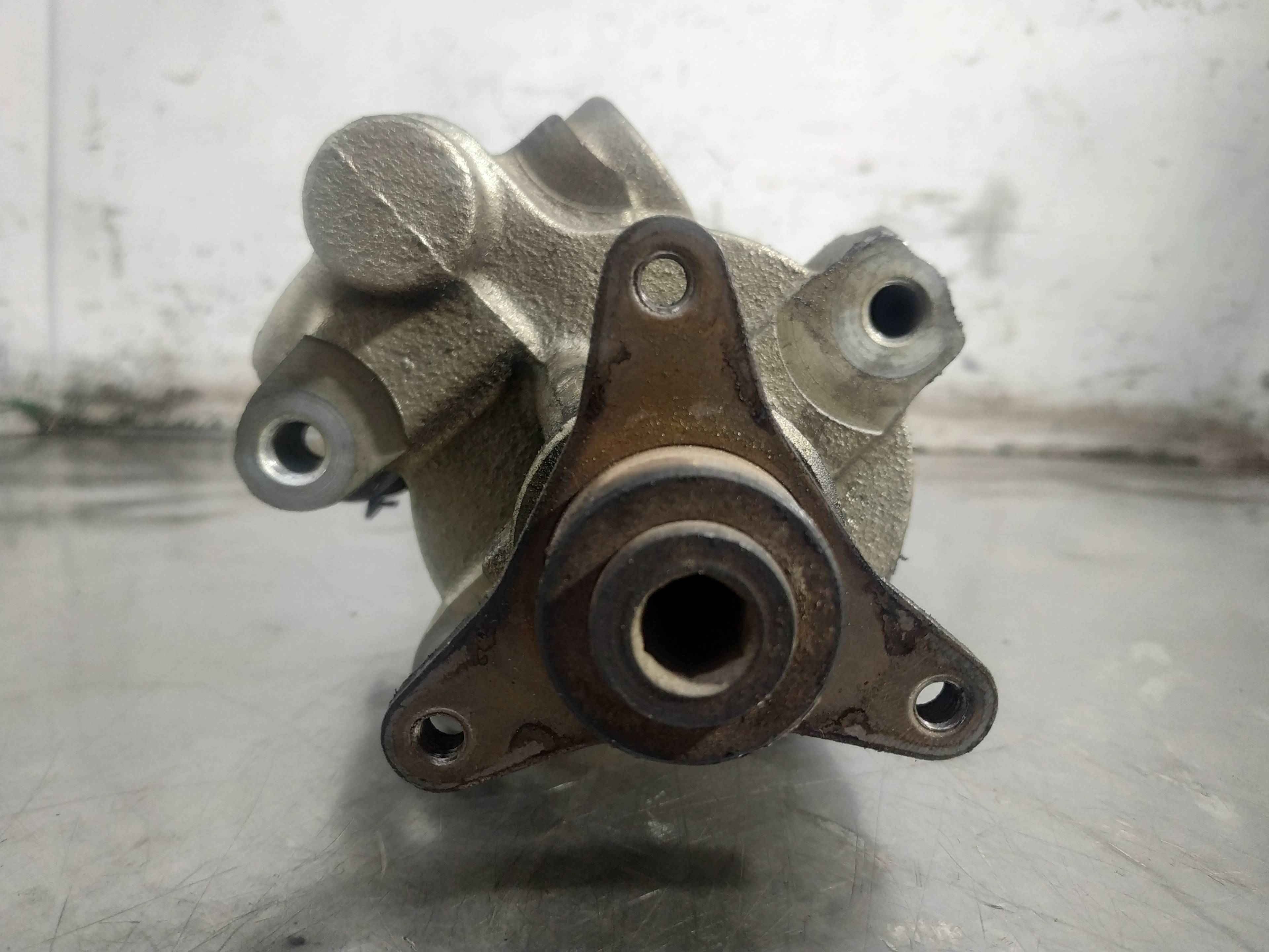 Bomba de servodirección F9Q 7700417308 de Renault Megane i 1997-2003 - pieza usada