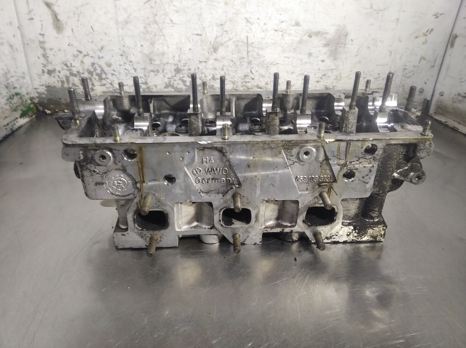 AUDI A3 8L (1996-2003) Engine Cylinder Head 059103373D 19109740