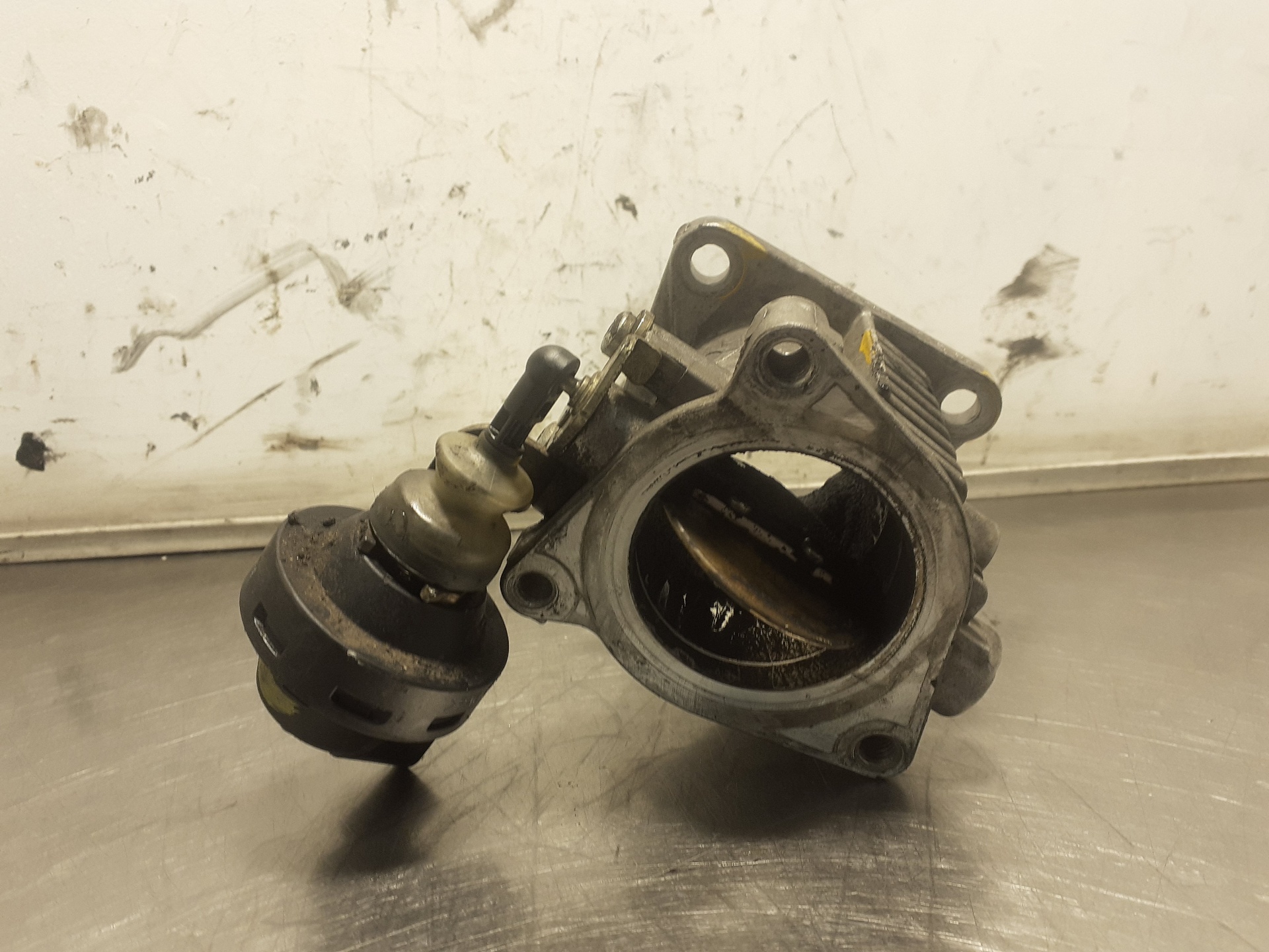 ALFA ROMEO 147 2 generation (2004-2010) Throttle Body 46767695 23568680