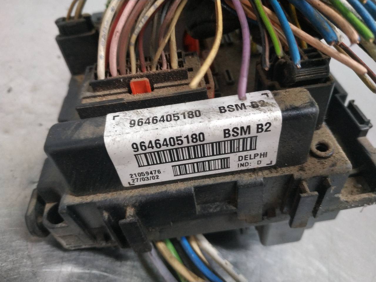Caja de relés / fusibles RHYDW10TD,RHY 9646405180 de Peugeot 307 (3a/c) 2004-2009 - pieza usada