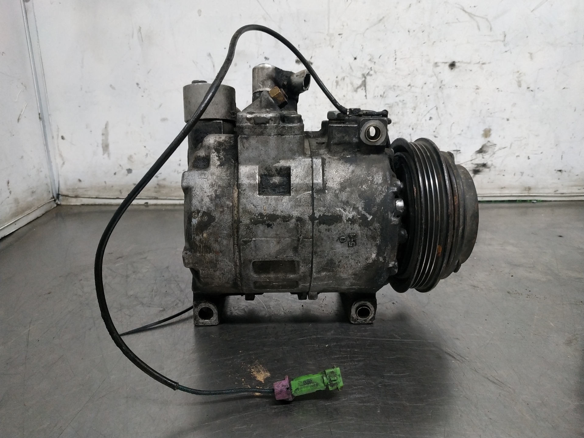 OPEL A4 B5/8D (1994-2001) Air Condition Pump 4D0260805C 19120794