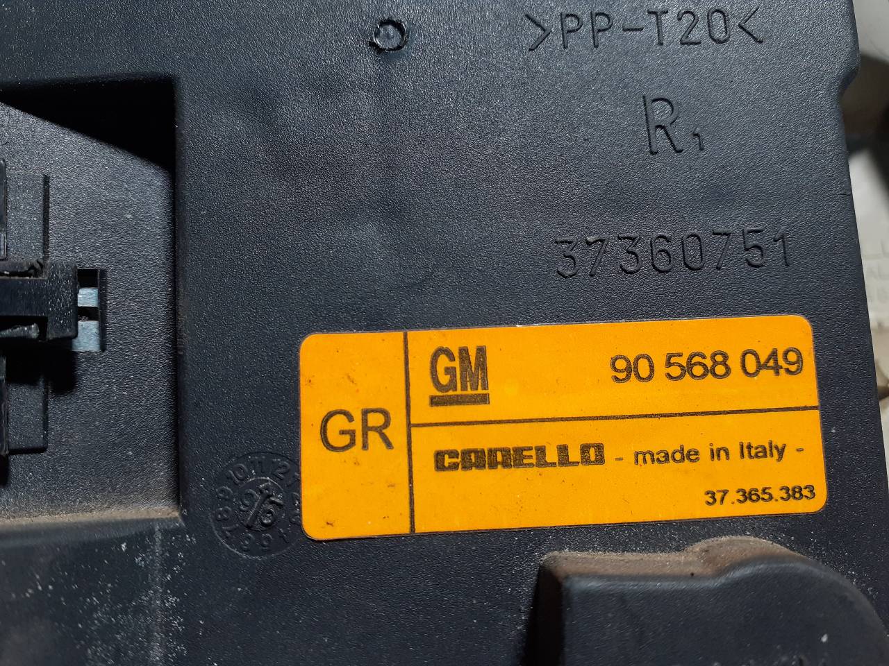 Scheinwerfer hinten rechts X20DTH 90568049 de Opel Vectra b hatchback (j96) 1995-0 - pieza usada