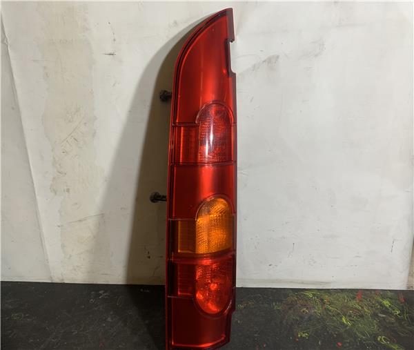 Piloto trasero izquierdo K9K 700 8200150623 de Renault Kangoo i (f/kc0) 1997-0