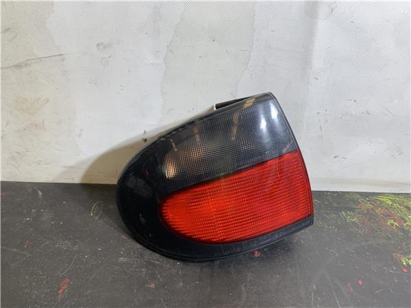 Fanale posteriore sinistro K7M 702 7700838530 de Renault Megane i classic (la0) 1996-0