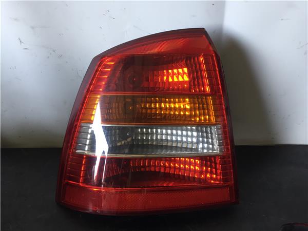 Piloto trasero izquierdo 90521542 de Opel Astra g berlina 1998-0