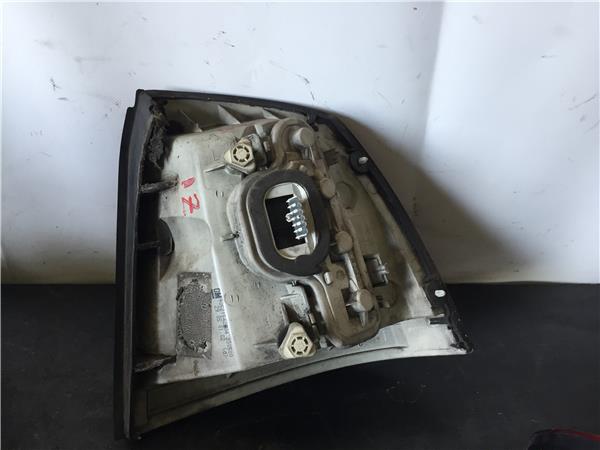 Piloto trasero izquierdo 90521542 de Opel Astra g berlina 1998-0 - pieza usada