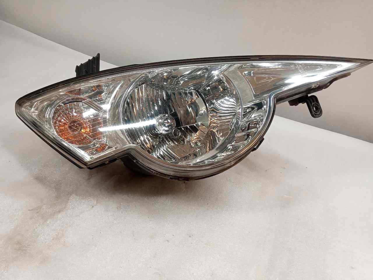 SSANGYONG Actyon 1 generation (2005-2012) Front Right Headlight A044935 25320547