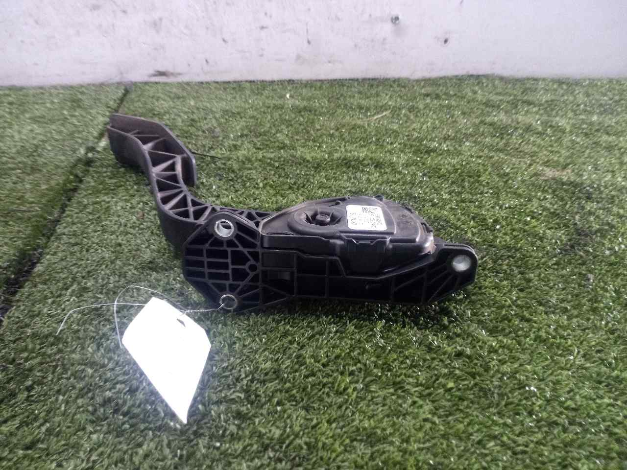 Pedal del acelerador F9Q 1590065J02 de Suzuki Grand vitara ii (jt, te, td) 2005-2015 129 CV - pieza usada