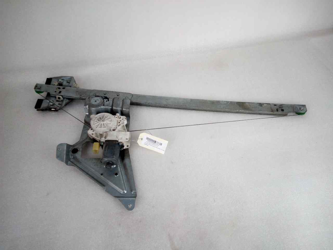 MERCEDES-BENZ Sprinter 2 generation (906) (2006-2018) Front Right Door Window Regulator A0068205542 24826850