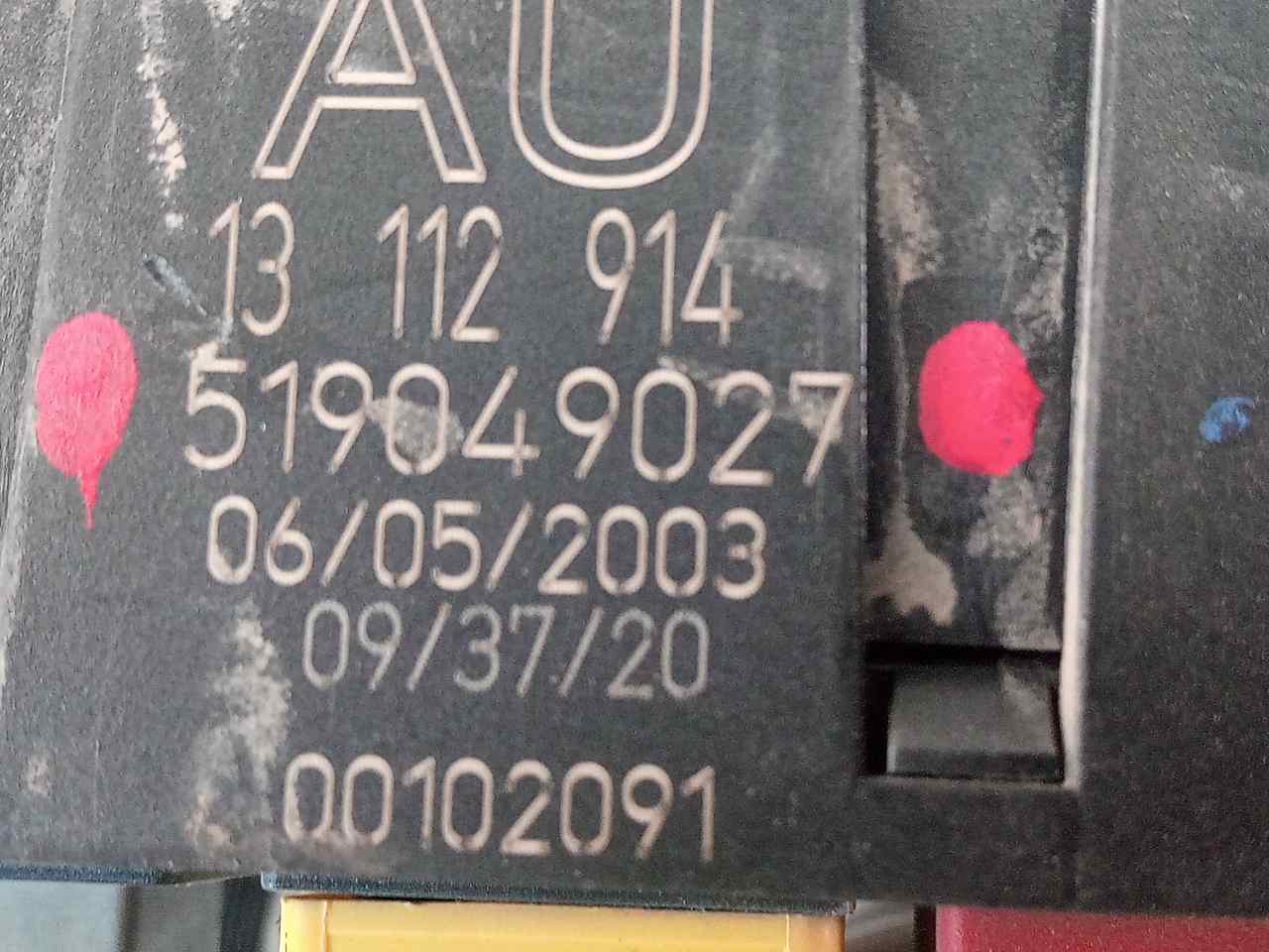 Caja de relés / fusibles 519049027 de Opel Signum 2003-2004 - pieza usada