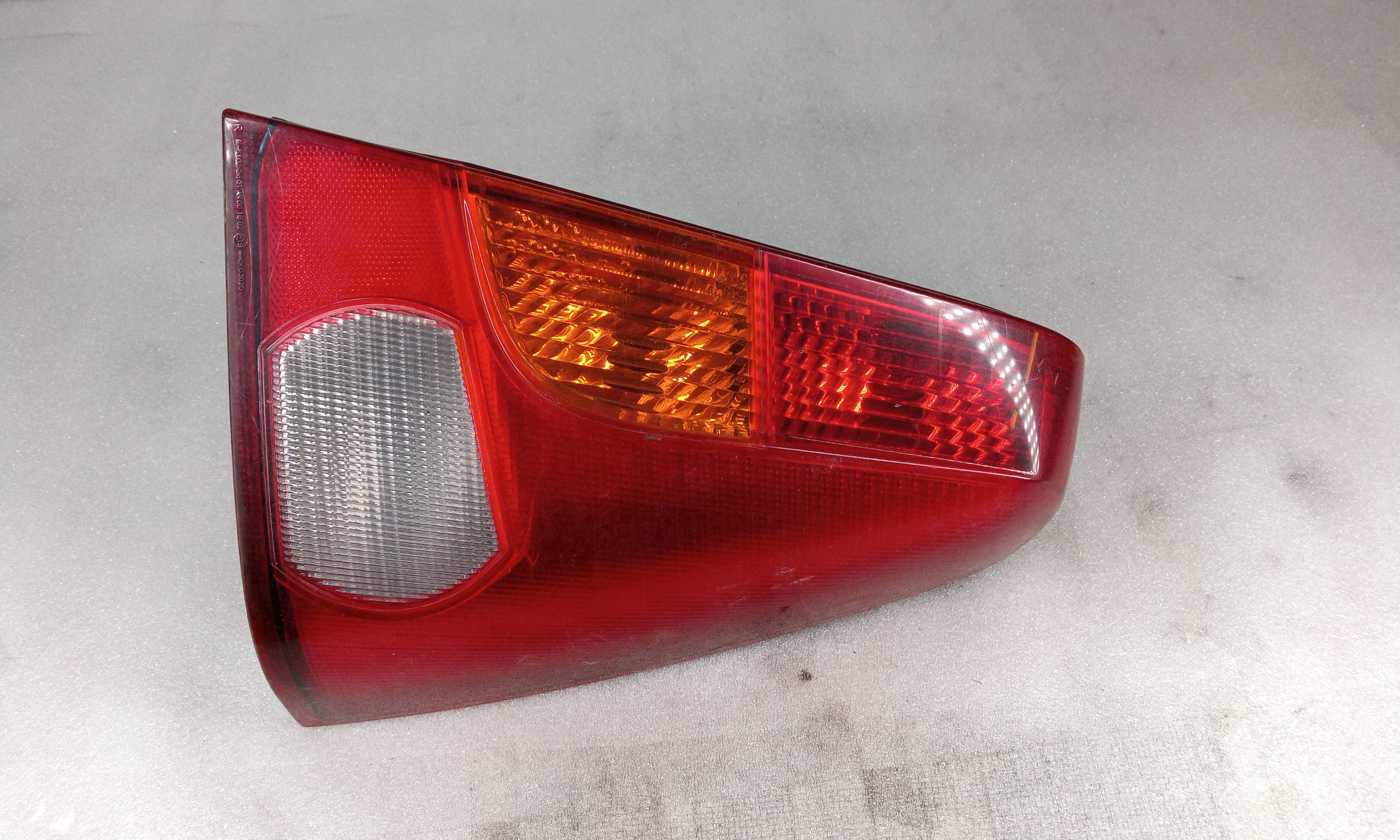 DACIA Logan 1 generation (2004-2012) Rear Right Taillight Lamp 89030062 23803085