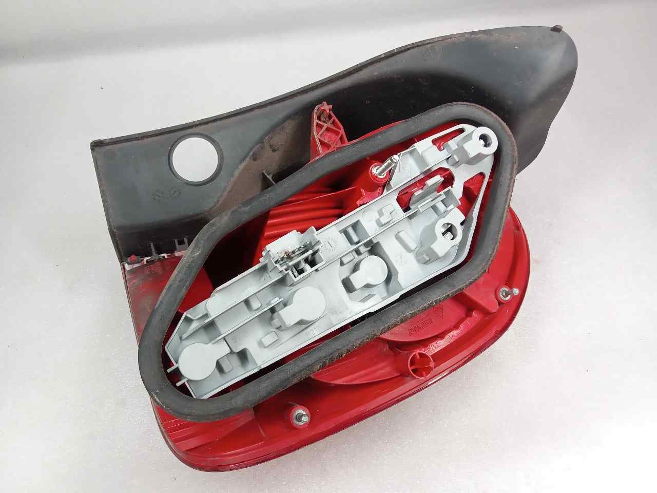 RENAULT Modus 1 generation (2004-2012) Rear Left Taillight 8200212205 23801875