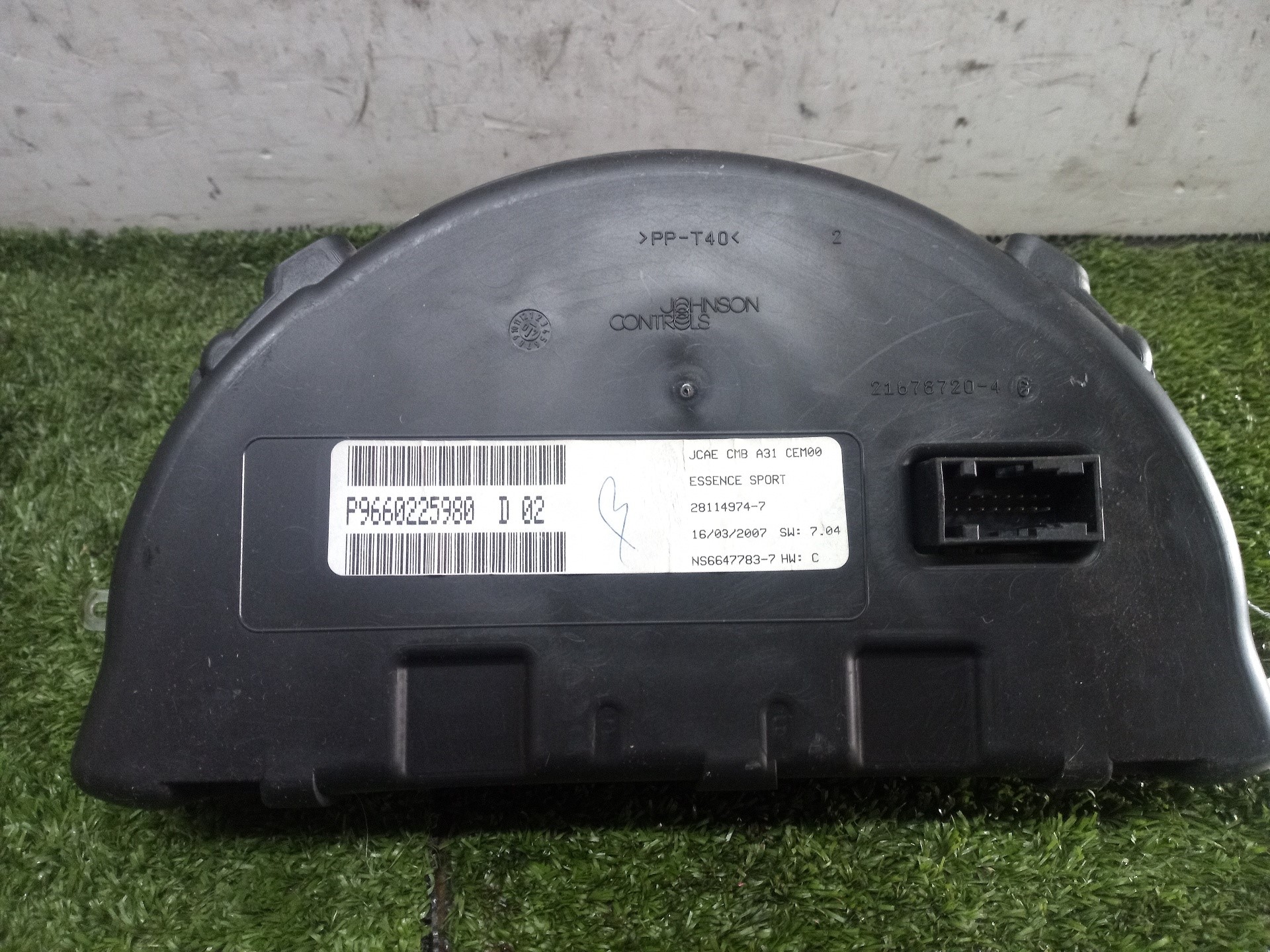 Dashboard KFV P9660225980 de Citroen C3 pluriel (hb_) 2003-0 73 CV - pieza usada