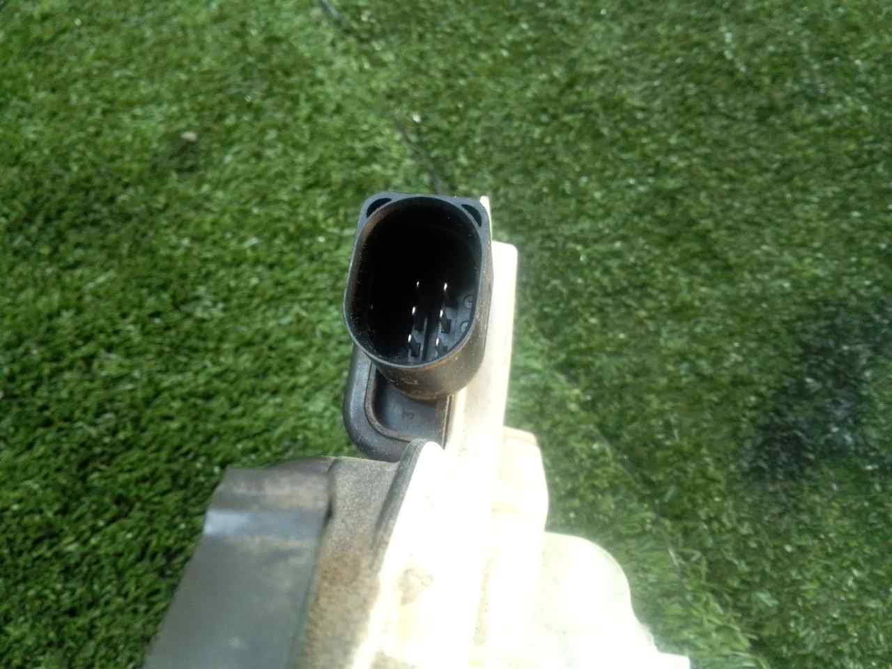 Rear door lock lh 6J0839015C de Seat Ibiza iv (6j5, 6p1) 2008-2010 105 CV - pieza usada
