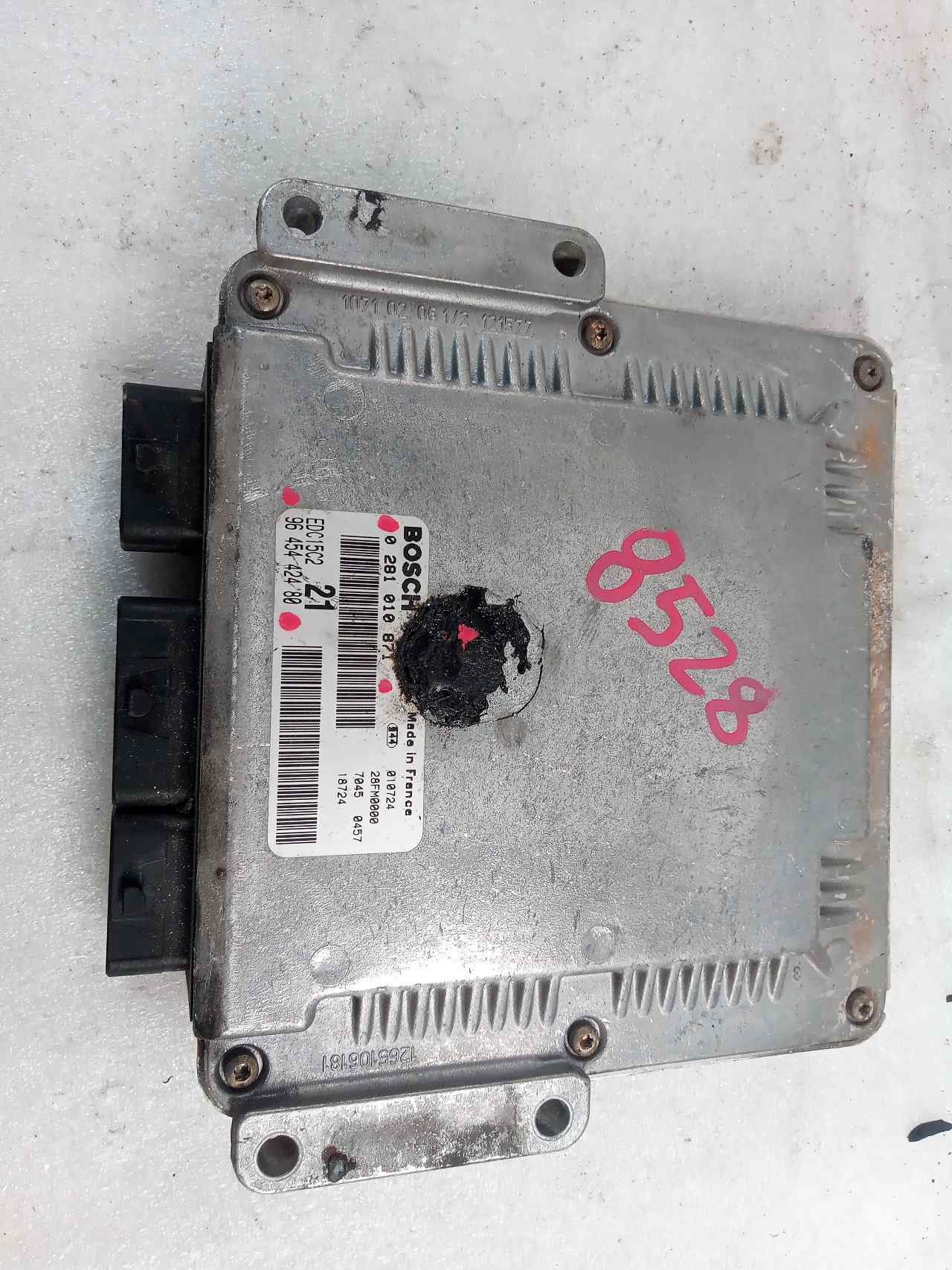 Switchboard engine uce 0281010871 de Citroen Xsara (n1) 2000-2005 - pieza usada