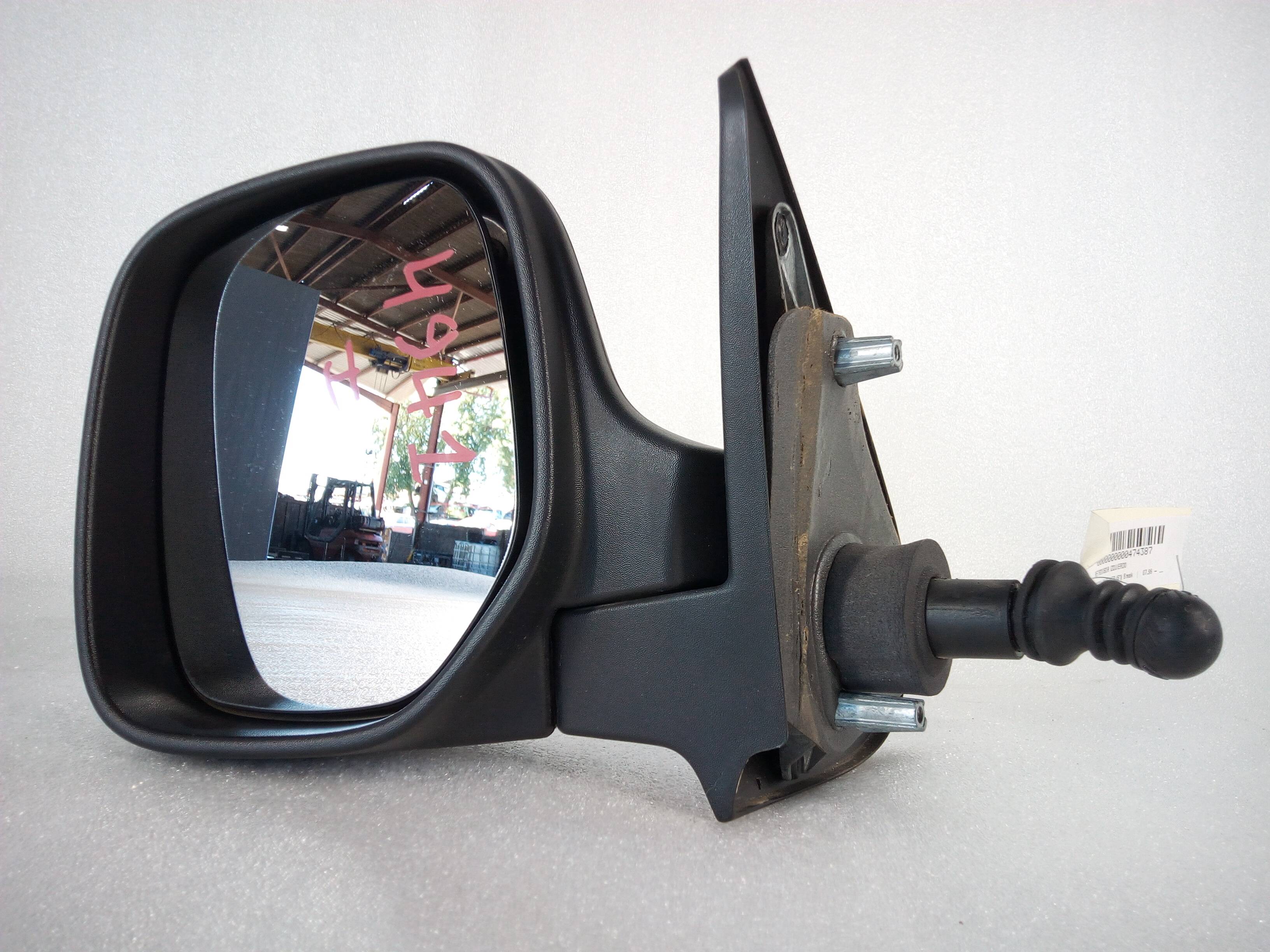 Retrovisor izquierdo de Peugeot Partner monospace (5_, g_) 2005-2008 69 CV - pieza usada