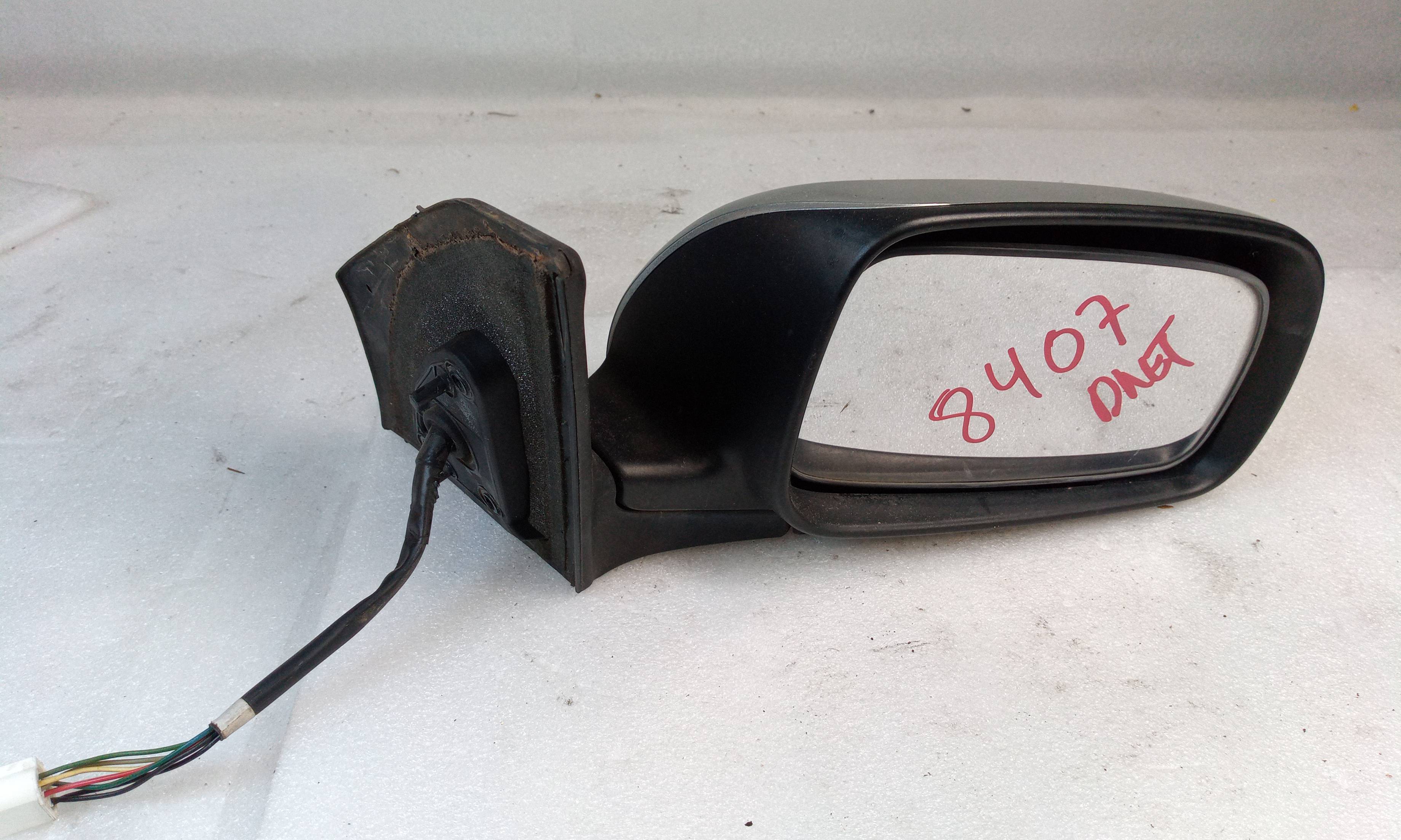 Door mirror right hand 015829 de Toyota Avensis wagon (t25) 2005-2009