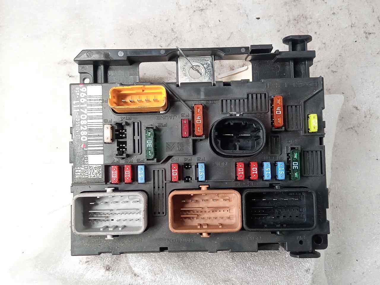 PEUGEOT 207 1 generation (2006-2009) Fuse Box 9661708280 25036664