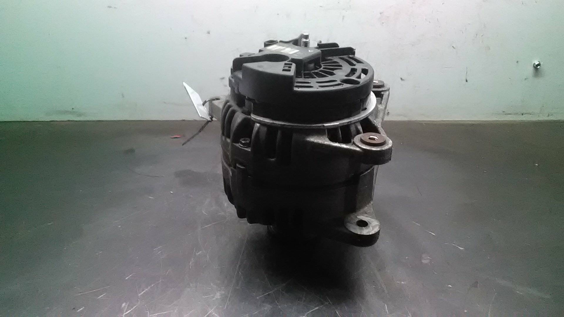 RENAULT Megane 2 generation (2002-2012) Alternator 0124425018 23799583