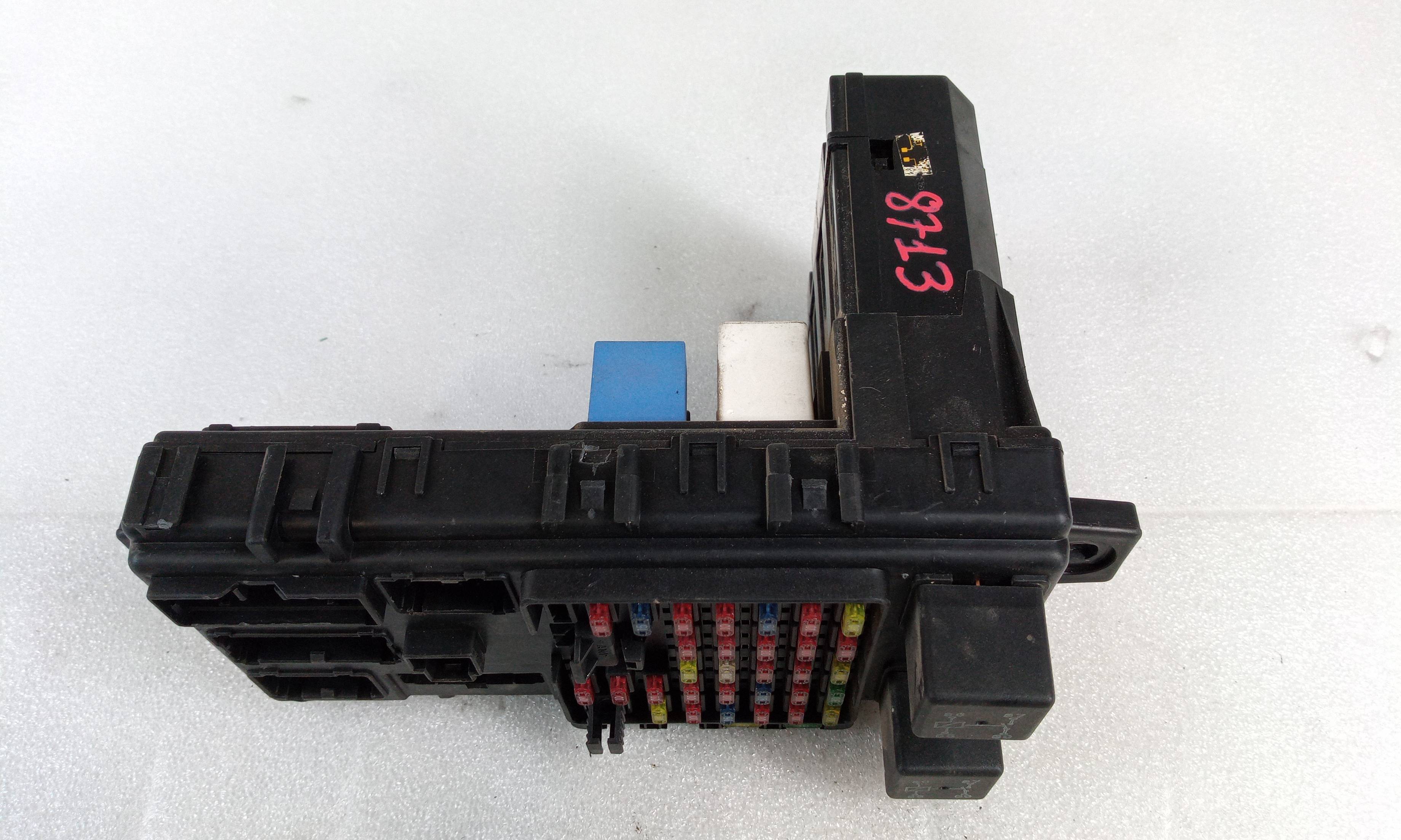 Caja de relés / fusibles D4EA 9540026500 de Hyundai Santa fé i (sm) 2001-2006 - pieza usada