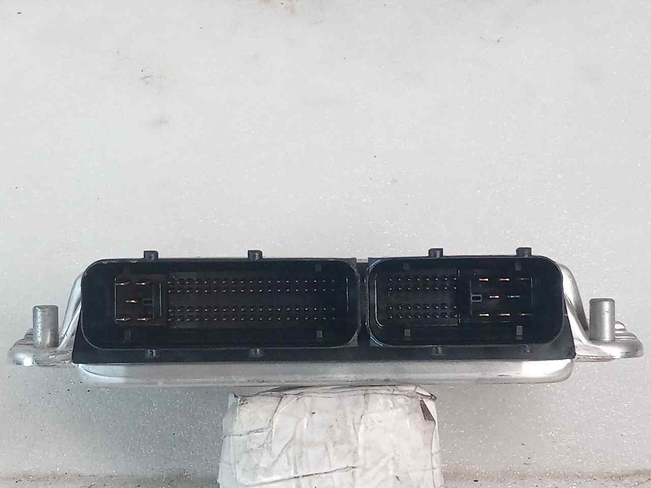 Switchboard engine uce 8E0907401P de Audi A4 b7 (8ec) 2004-2008 - pieza usada