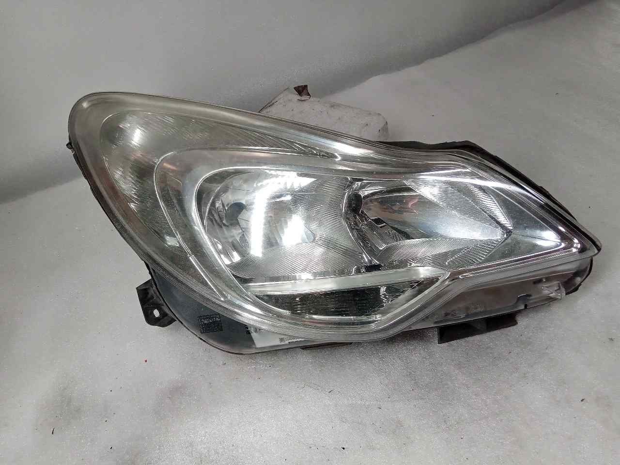 OPEL Corsa D (2006-2020) Front Right Headlight 13432890 24856171