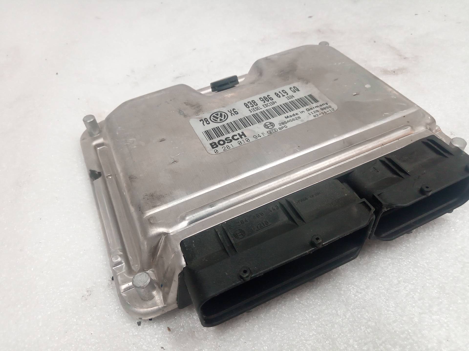 VOLKSWAGEN Passat Variant 1 generation (2010-2024) Engine Control Unit ECU 0281010941 23801384