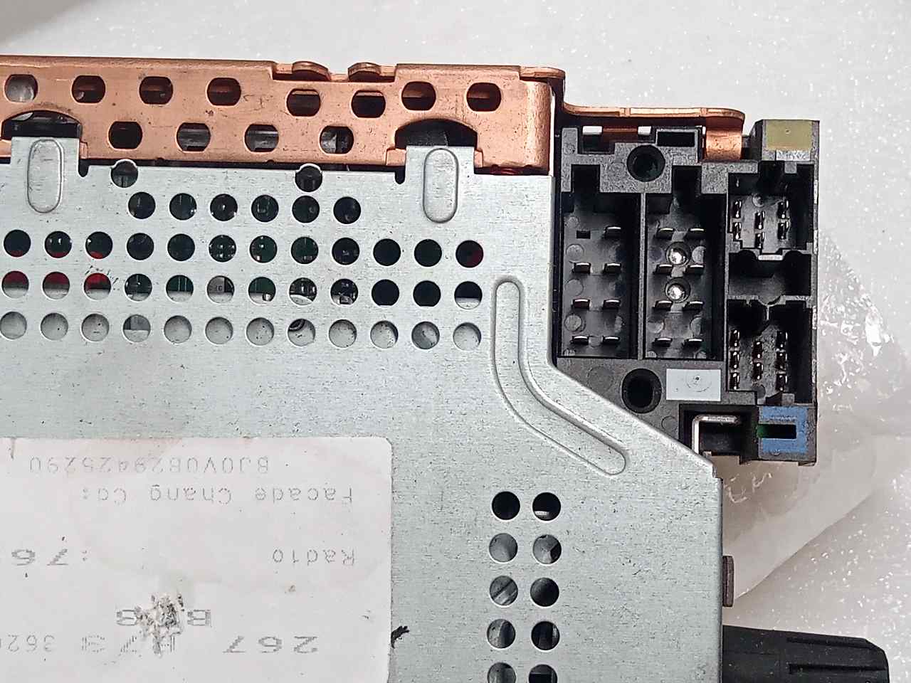 Sistema audio / radio cd V4Y701 8200057668 de Renault Vel satis (bj0_) 2002-0 241 CV con 170000 km - pieza usada