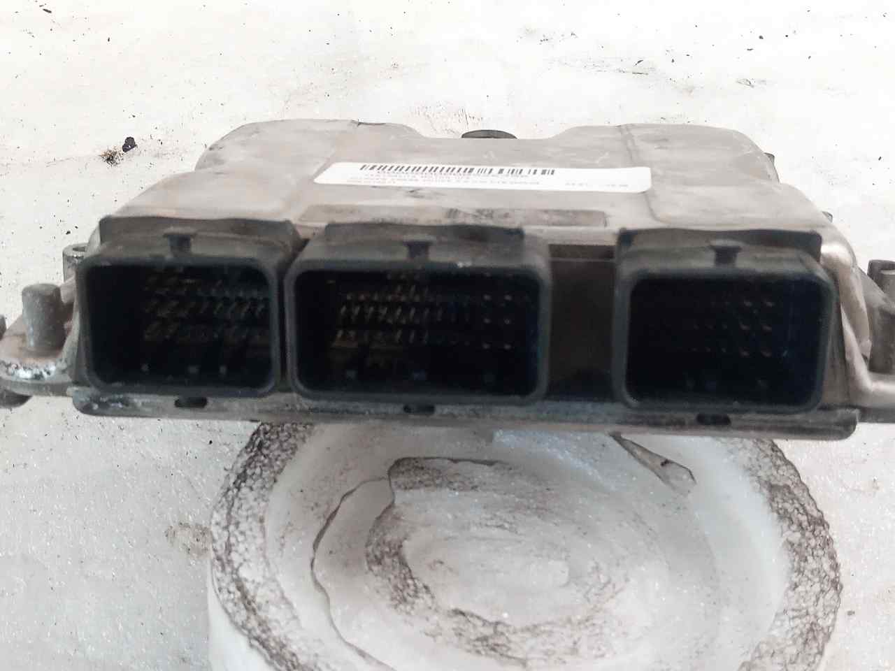 Switchboard engine uce 0281010871 de Citroen Xsara (n1) 2000-2005 - pieza usada