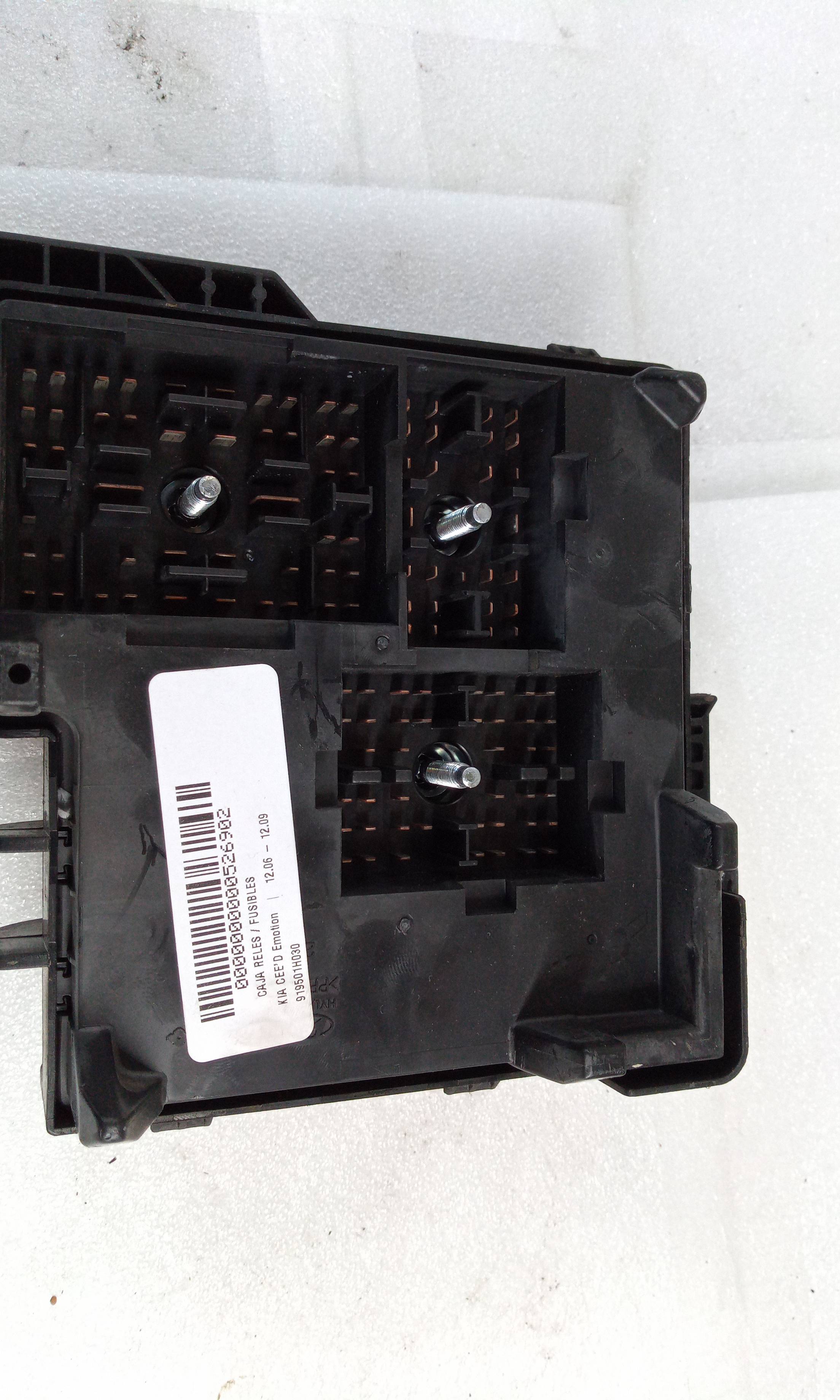 Caixa de relés / fusíveis 919501H030 de Kia Ceed (ed) 2006-2012 - pieza usada