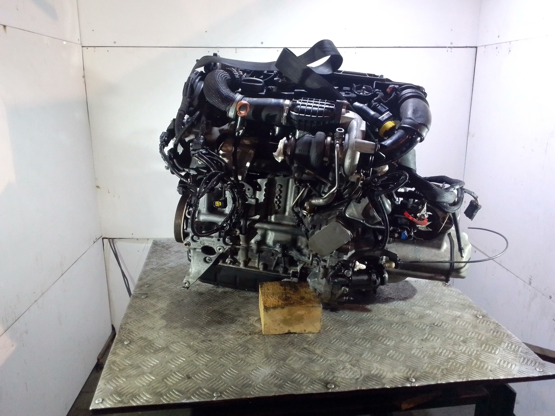 PEUGEOT 208 Peugeot 208 (2012-2015) Motor 8H01 19996735