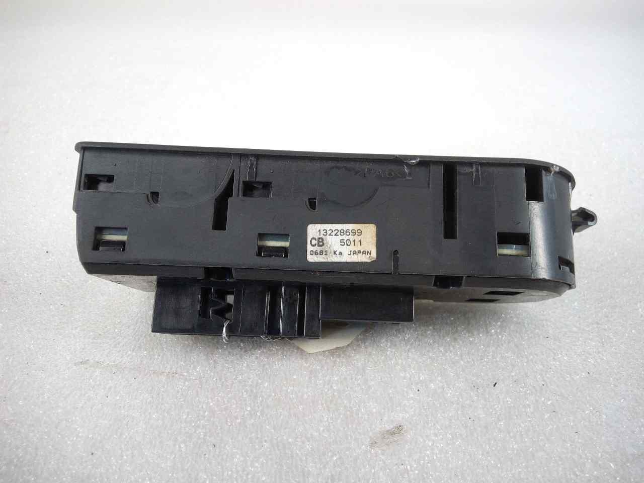 OPEL Zafira B (2005-2010) Кнопка вікна передньої лівої двері 13228699 20071177