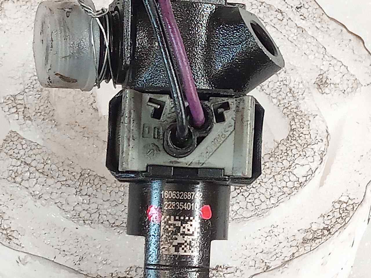 Injecteur 228354010 de Infiniti Q30 2015-2020 con 430000 km - pieza usada