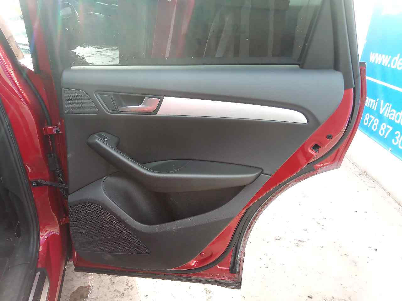 AUDI Q5 8R (2008-2017) Jobb hátsó ajtó panelje 8R0867306 24837862