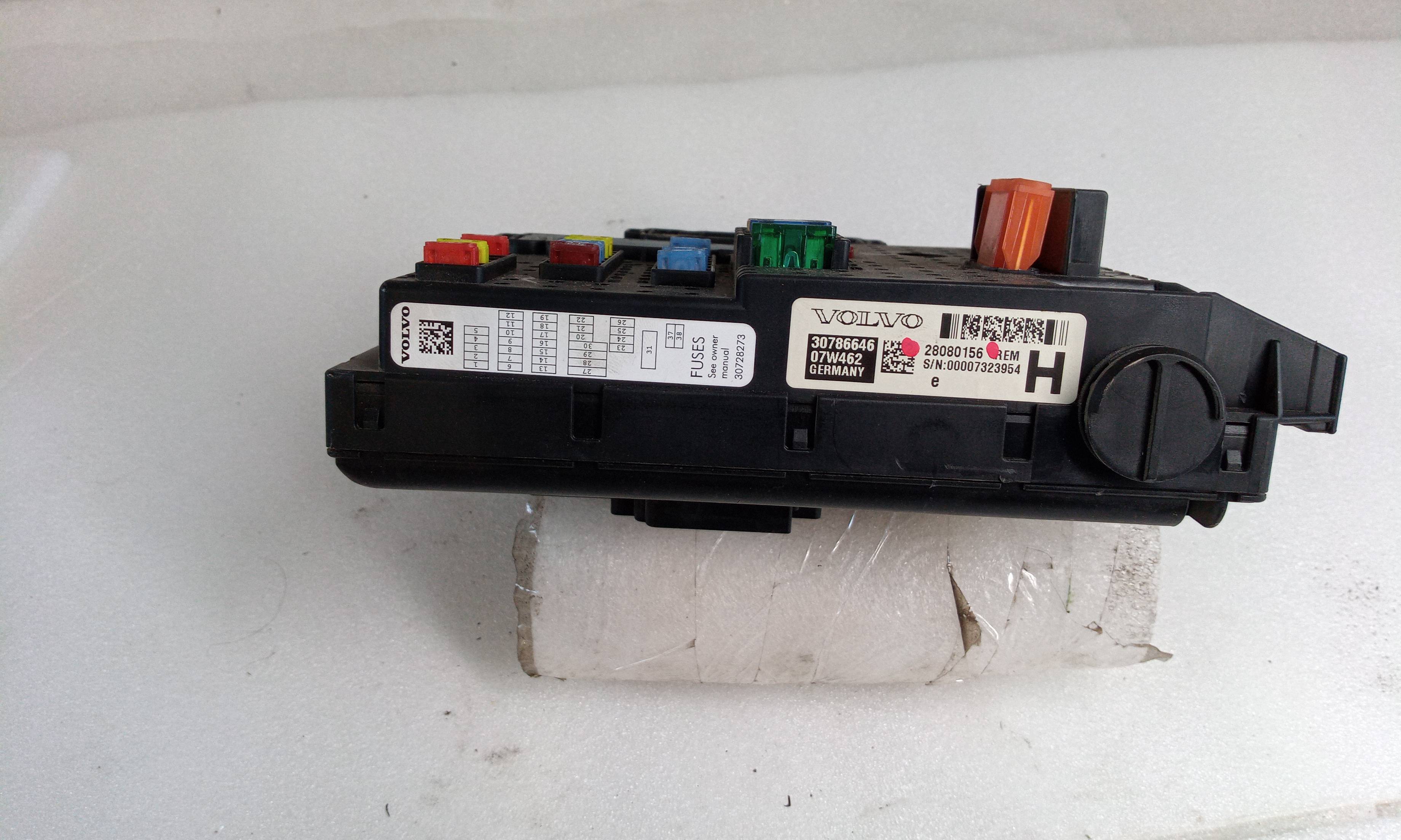 Fuse box 28080156 de Volvo Xc90 2005-2009 - pieza usada