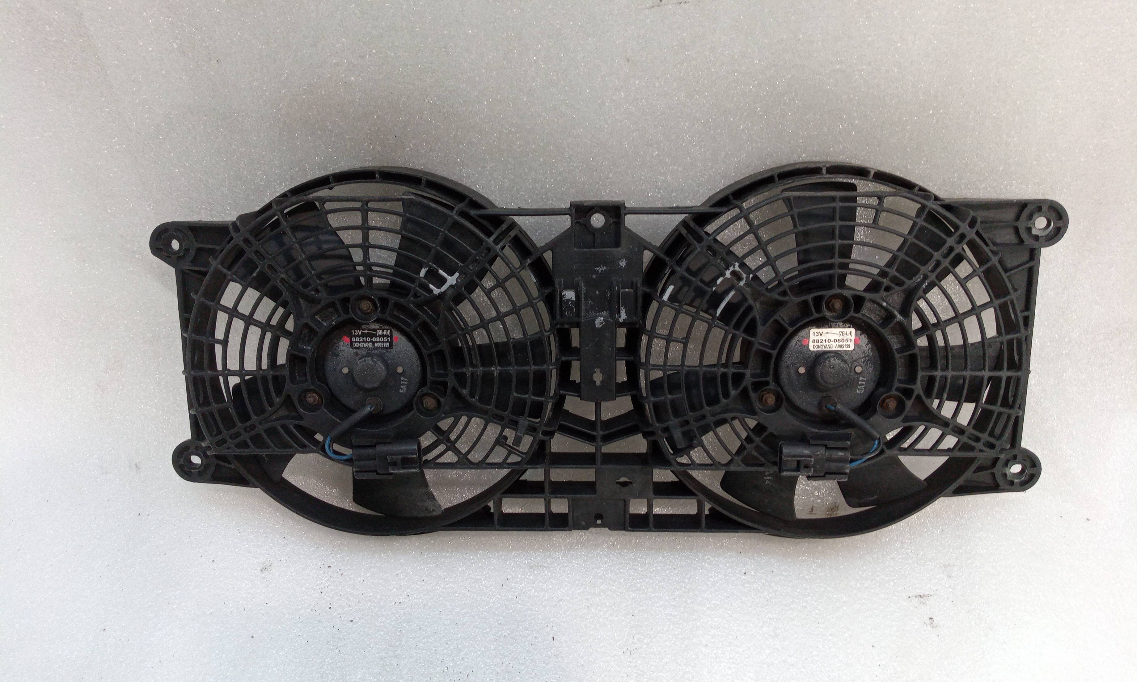 Electroventilador radiador aire acondicionado D27DT 8821008051 de Ssangyong Rexton / rexton ii (gab_) 2004-2006 163 CV con 285000 km - pieza usada
