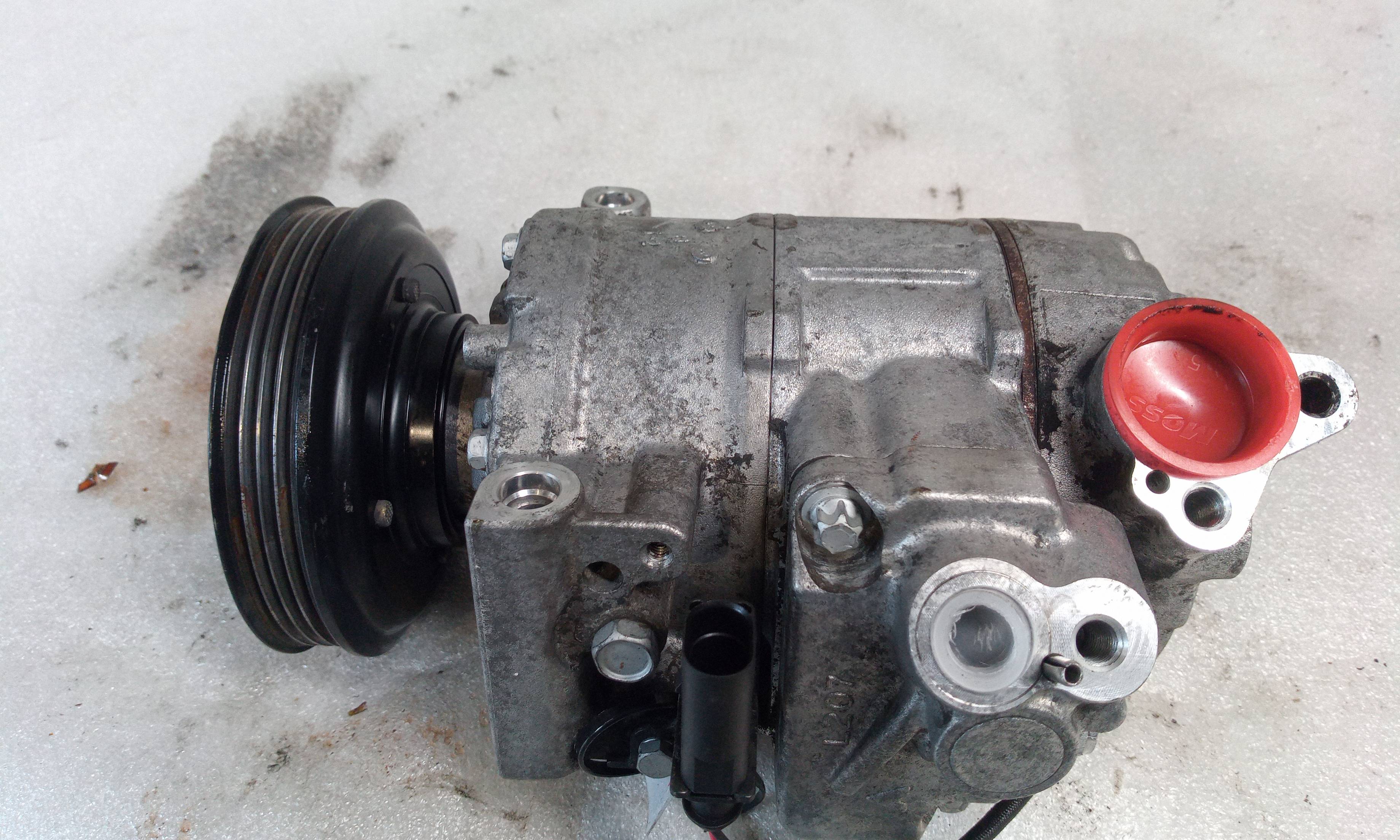 Compresseur clim 4472208423 de Audi A4 avant (8e) 2004-2008 - pieza usada