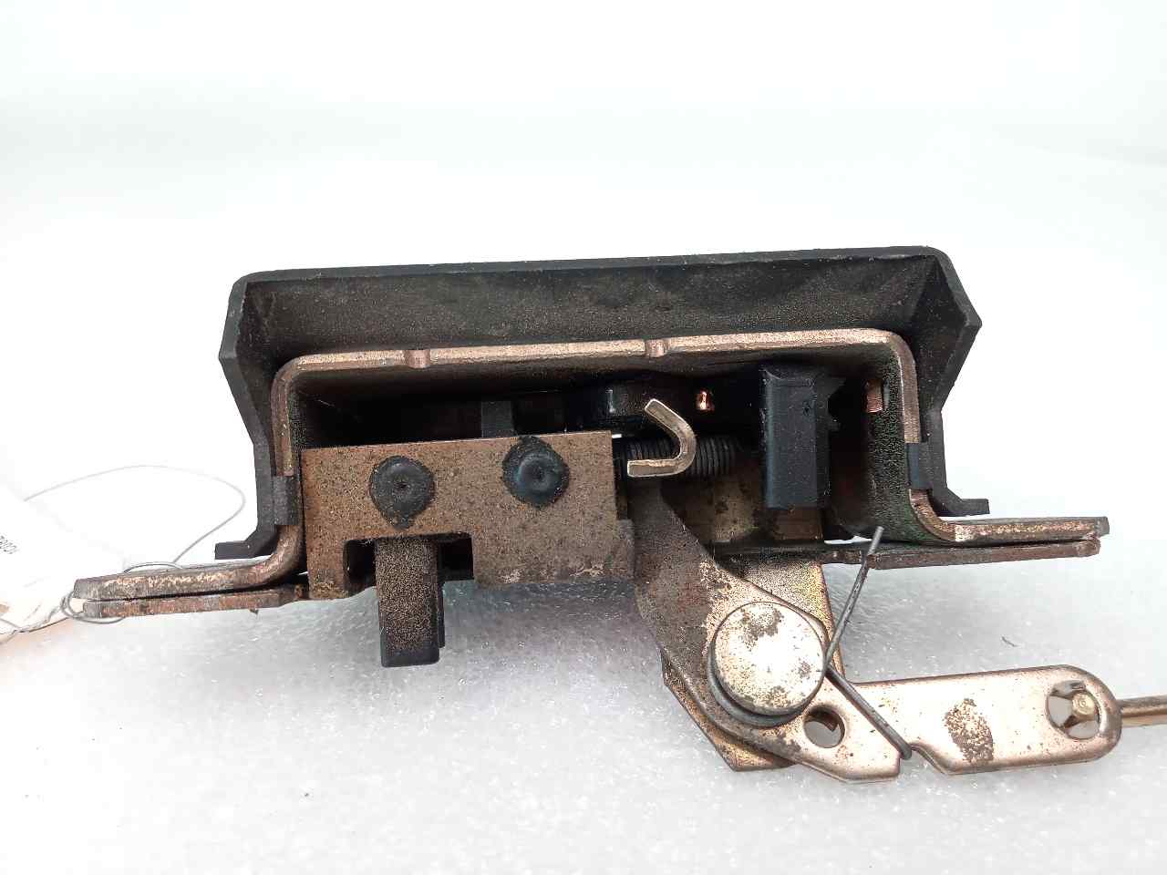 Cerradura maletero / porton ALH 1C0827505C de Volkswagen New beetle (9c1, 1c1) 2000-2010 90 CV - pieza usada