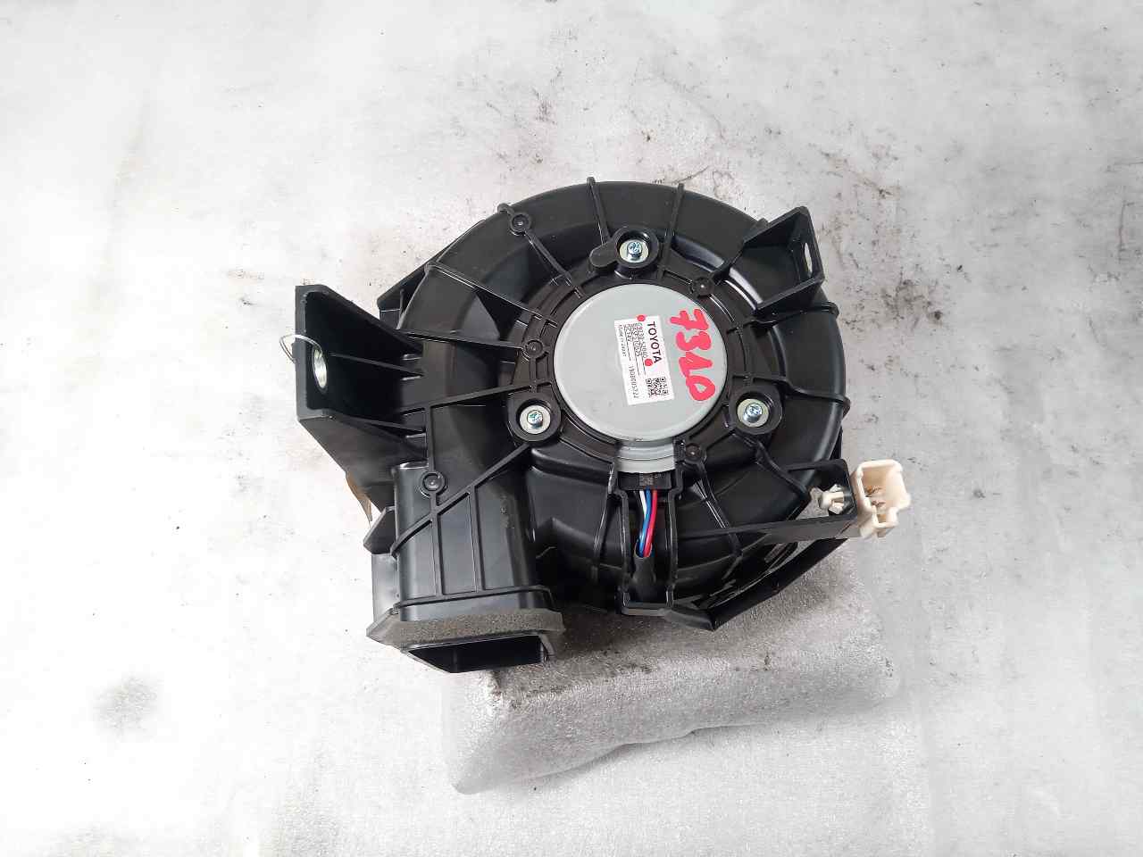 TOYOTA Yaris 3 generation (2010-2019) Heater Blower Fan G923052040 24855221